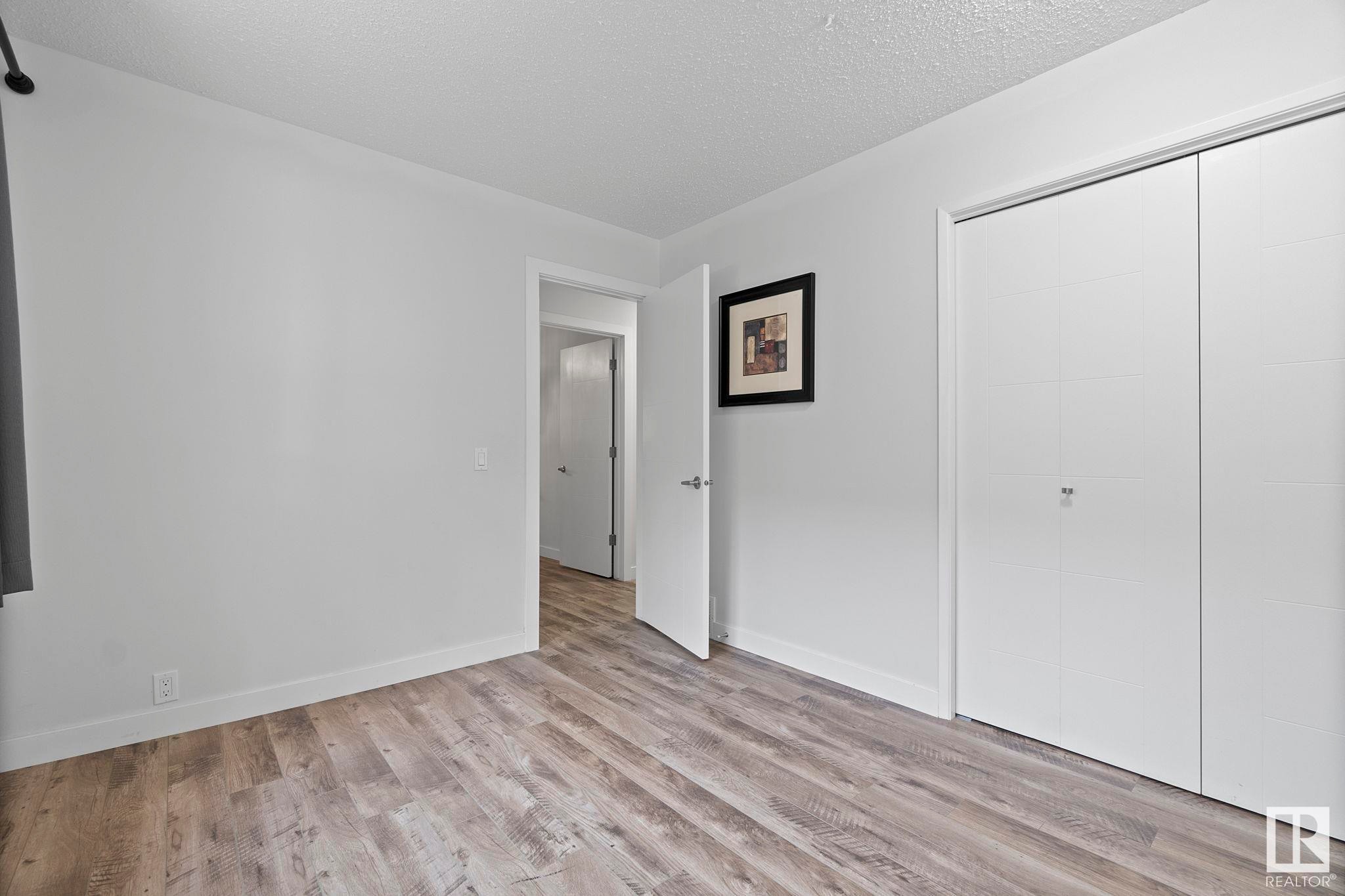 












18404 66 Avenue

,
Edmonton,




AB
T5T 2M2

