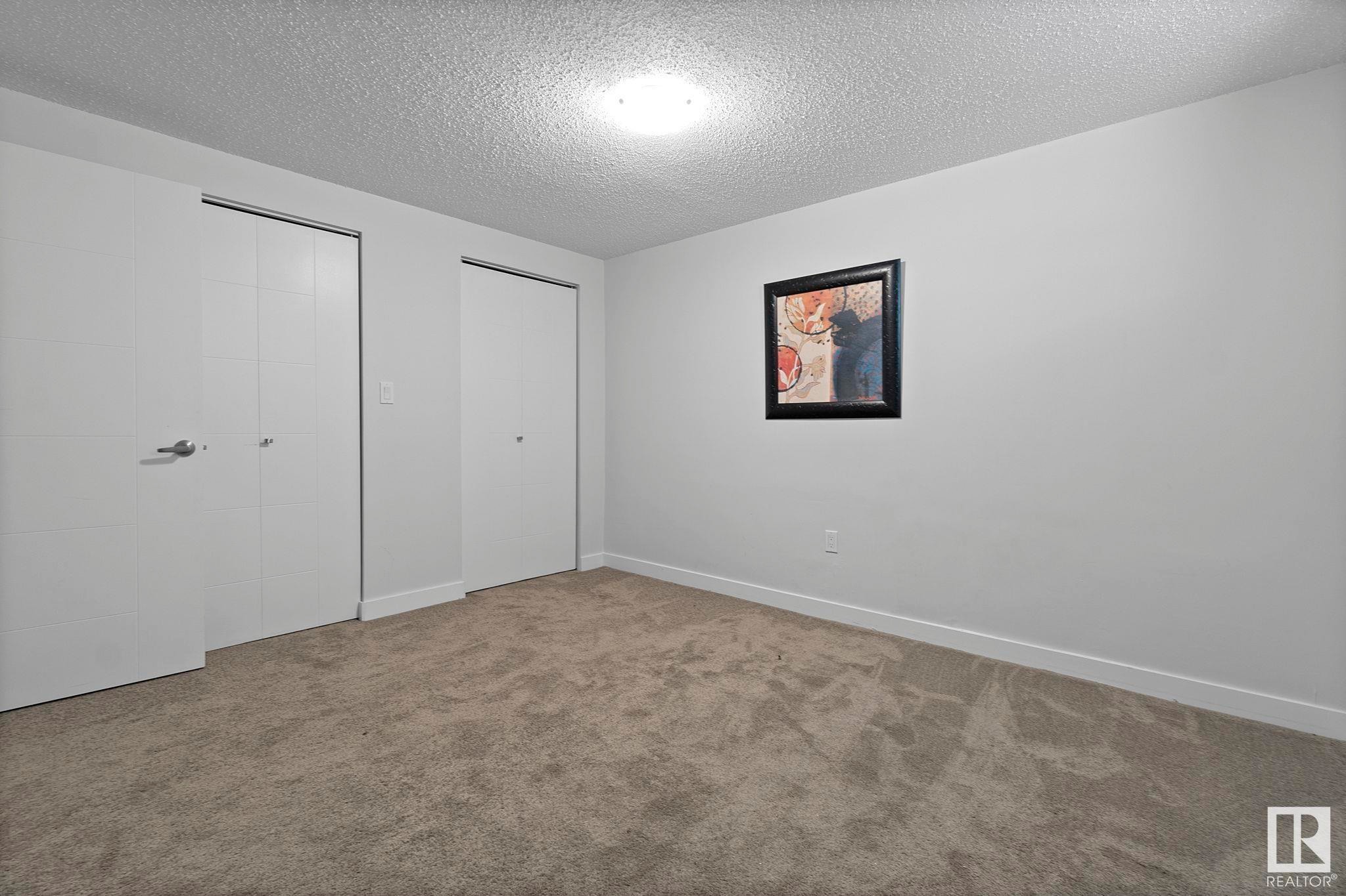 












18404 66 Avenue

,
Edmonton,




AB
T5T 2M2

