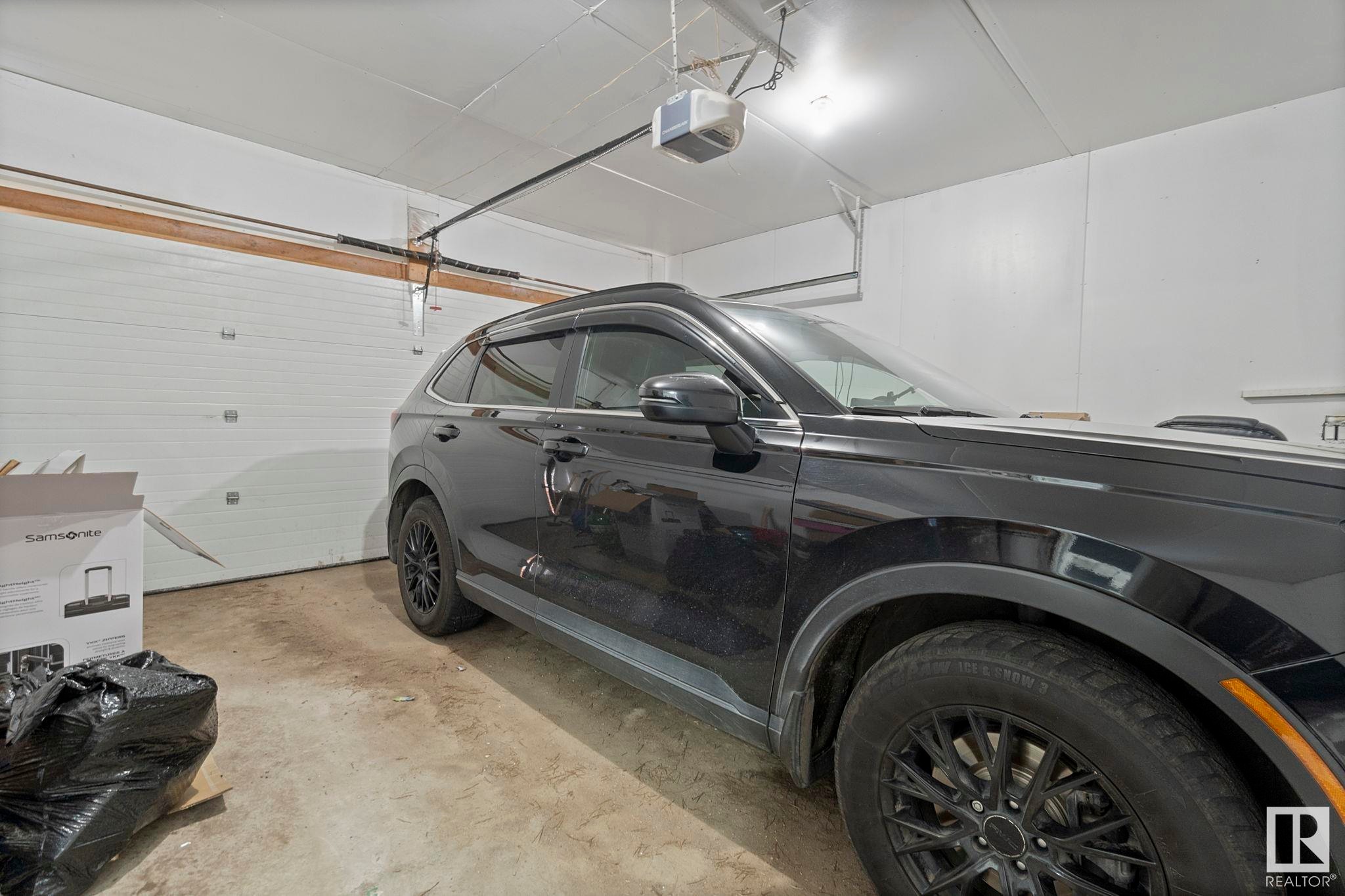 












18404 66 Avenue

,
Edmonton,




AB
T5T 2M2

