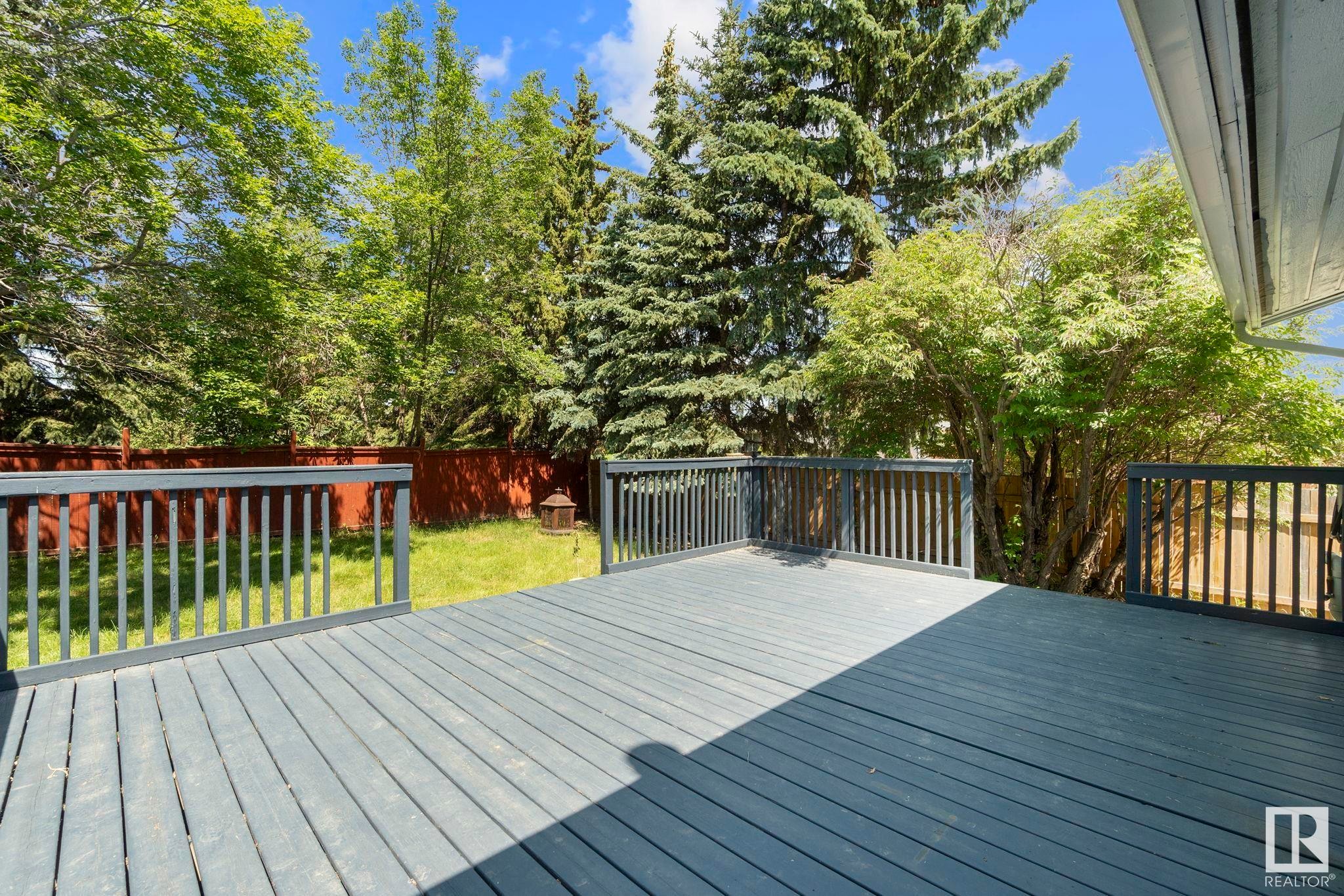 












18404 66 Avenue

,
Edmonton,




AB
T5T 2M2

