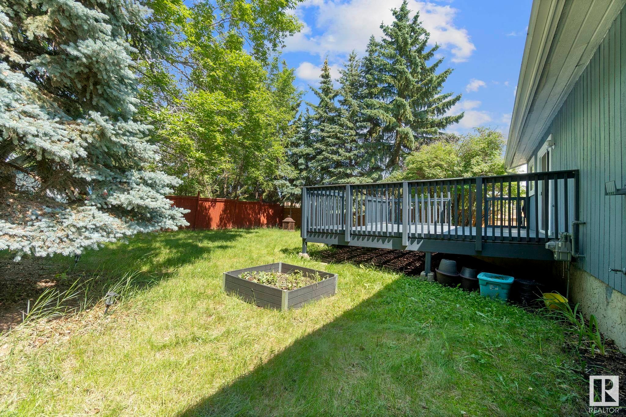 












18404 66 Avenue

,
Edmonton,




AB
T5T 2M2

