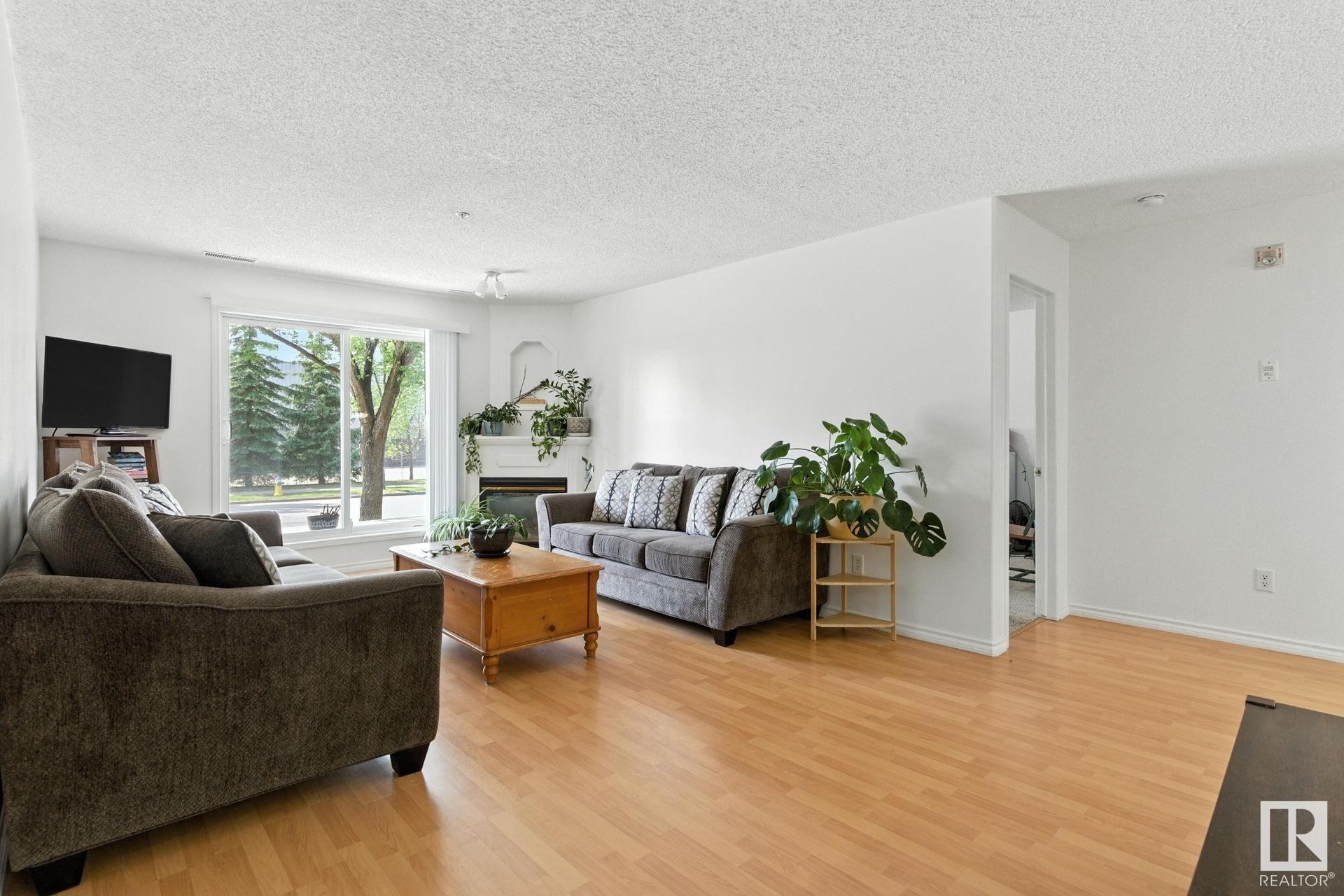 












125 16303 95 Street

,
Edmonton,




AB
T5Z 3V1

