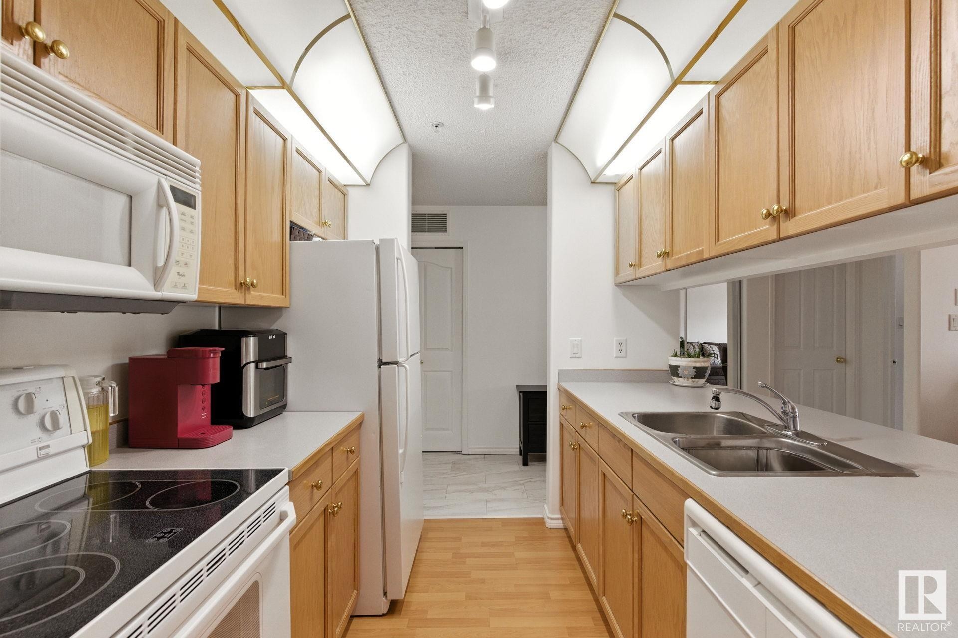 












125 16303 95 Street

,
Edmonton,




AB
T5Z 3V1

