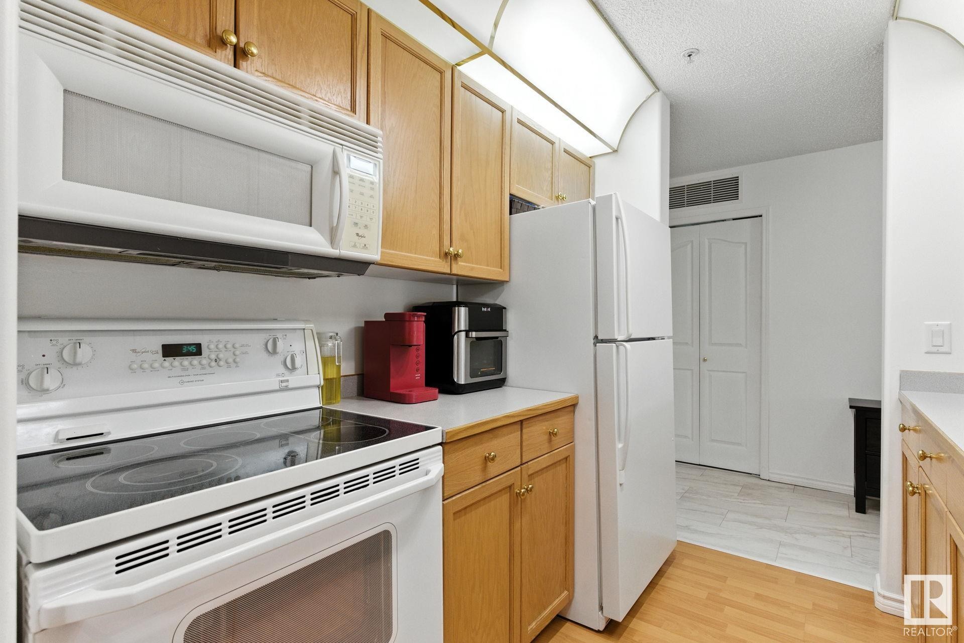 












125 16303 95 Street

,
Edmonton,




AB
T5Z 3V1

