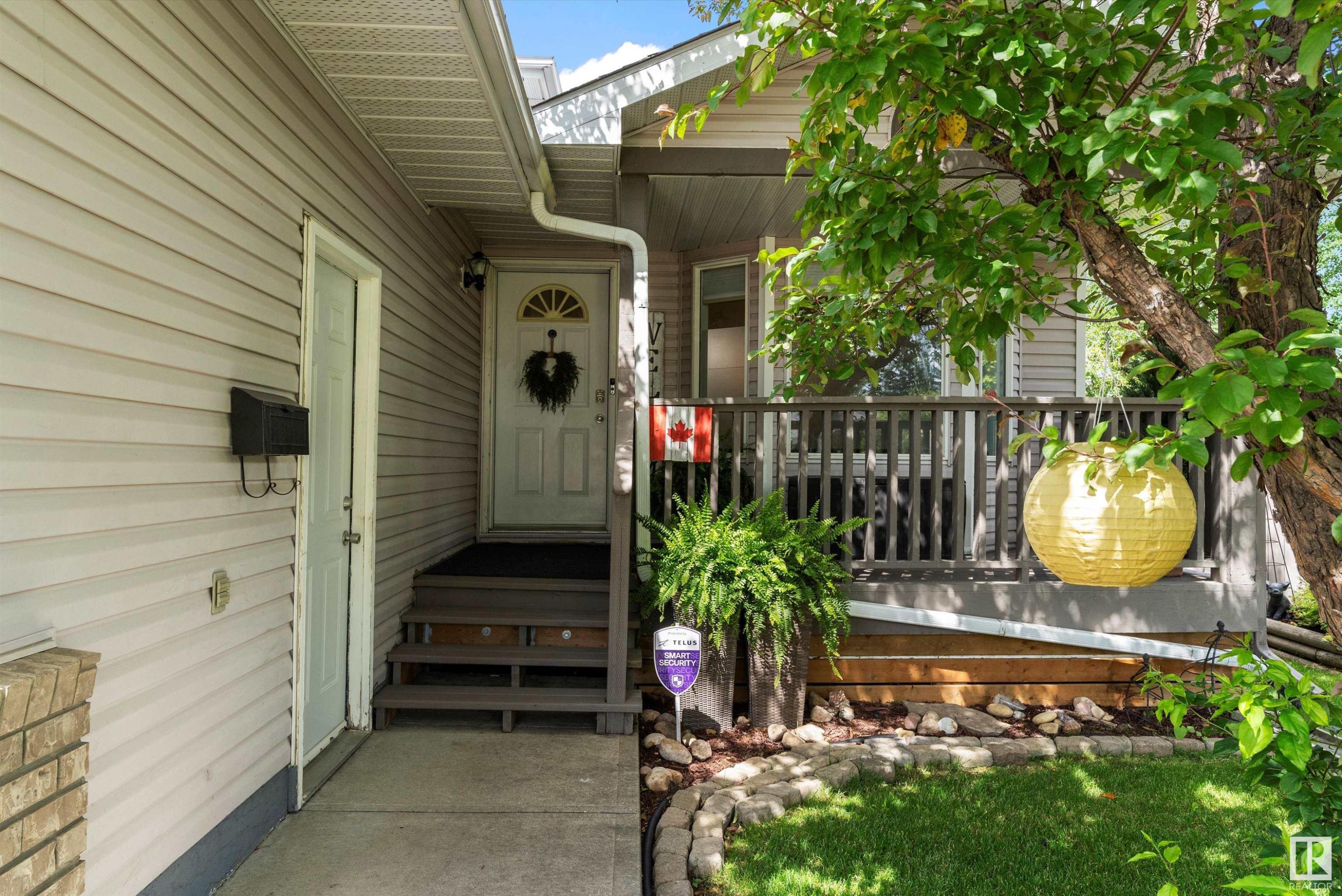 












11108 10A Avenue

,
Edmonton,




AB
T6J 6S8

