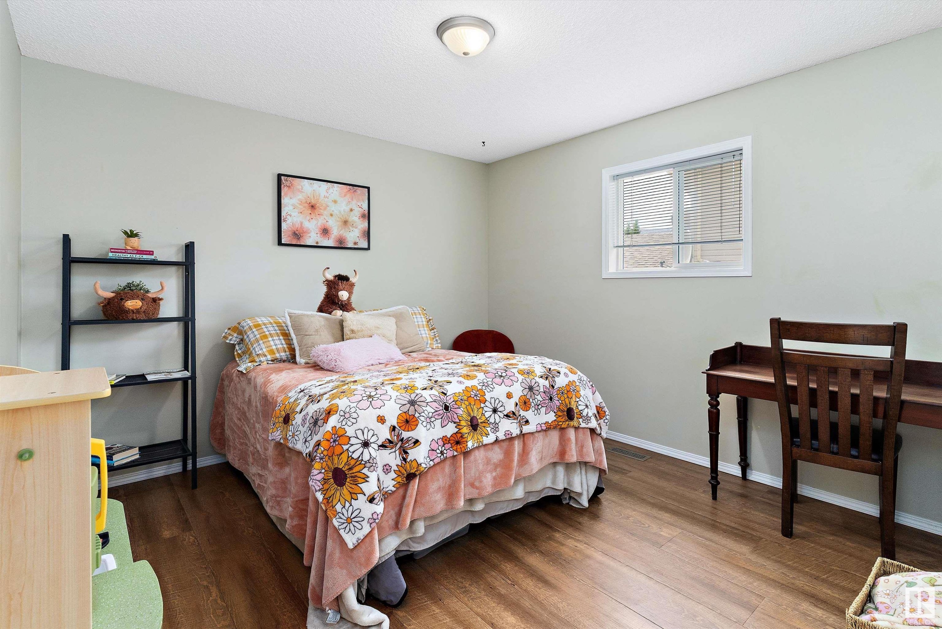 












11108 10A Avenue

,
Edmonton,




AB
T6J 6S8


