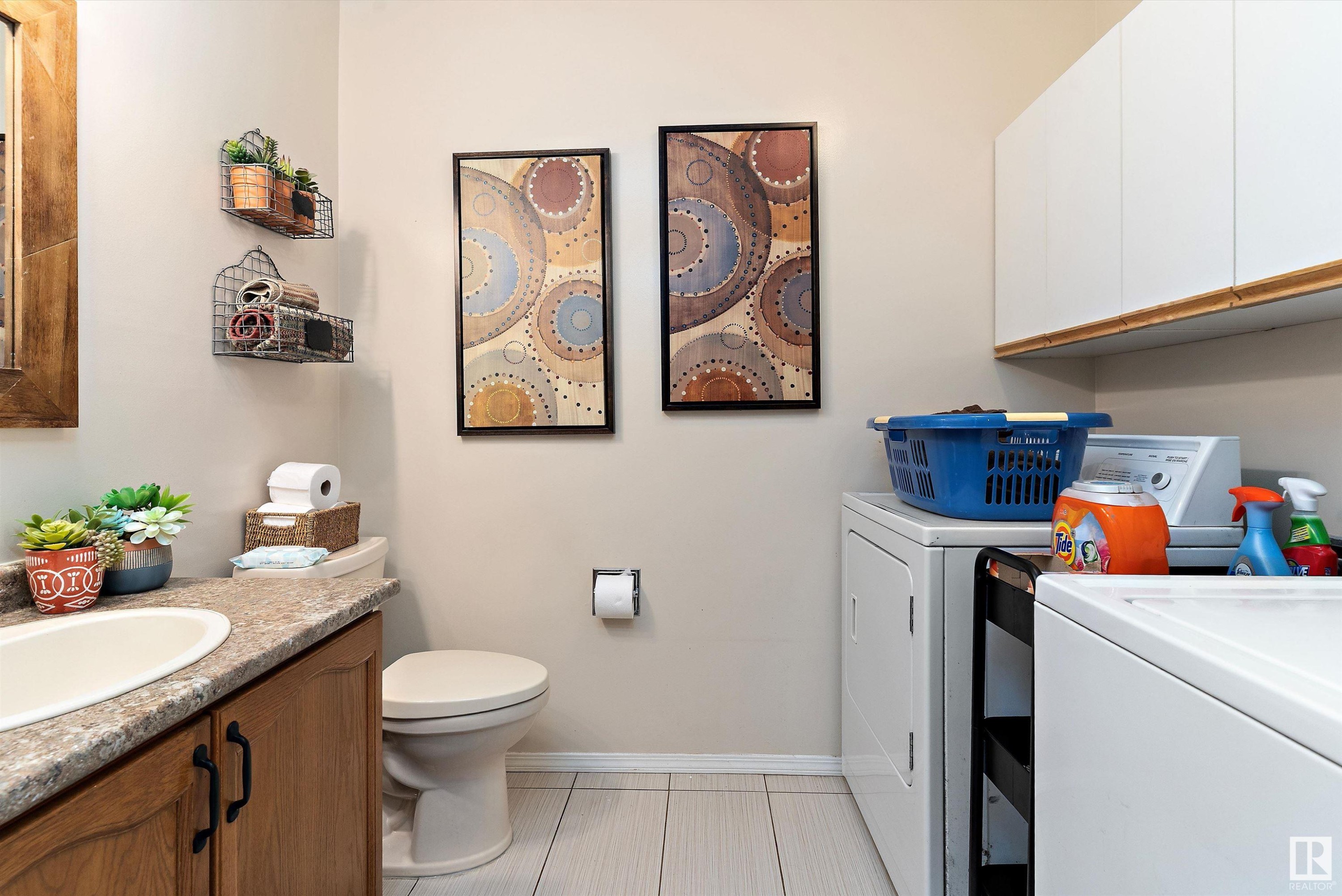 












11108 10A Avenue

,
Edmonton,




AB
T6J 6S8

