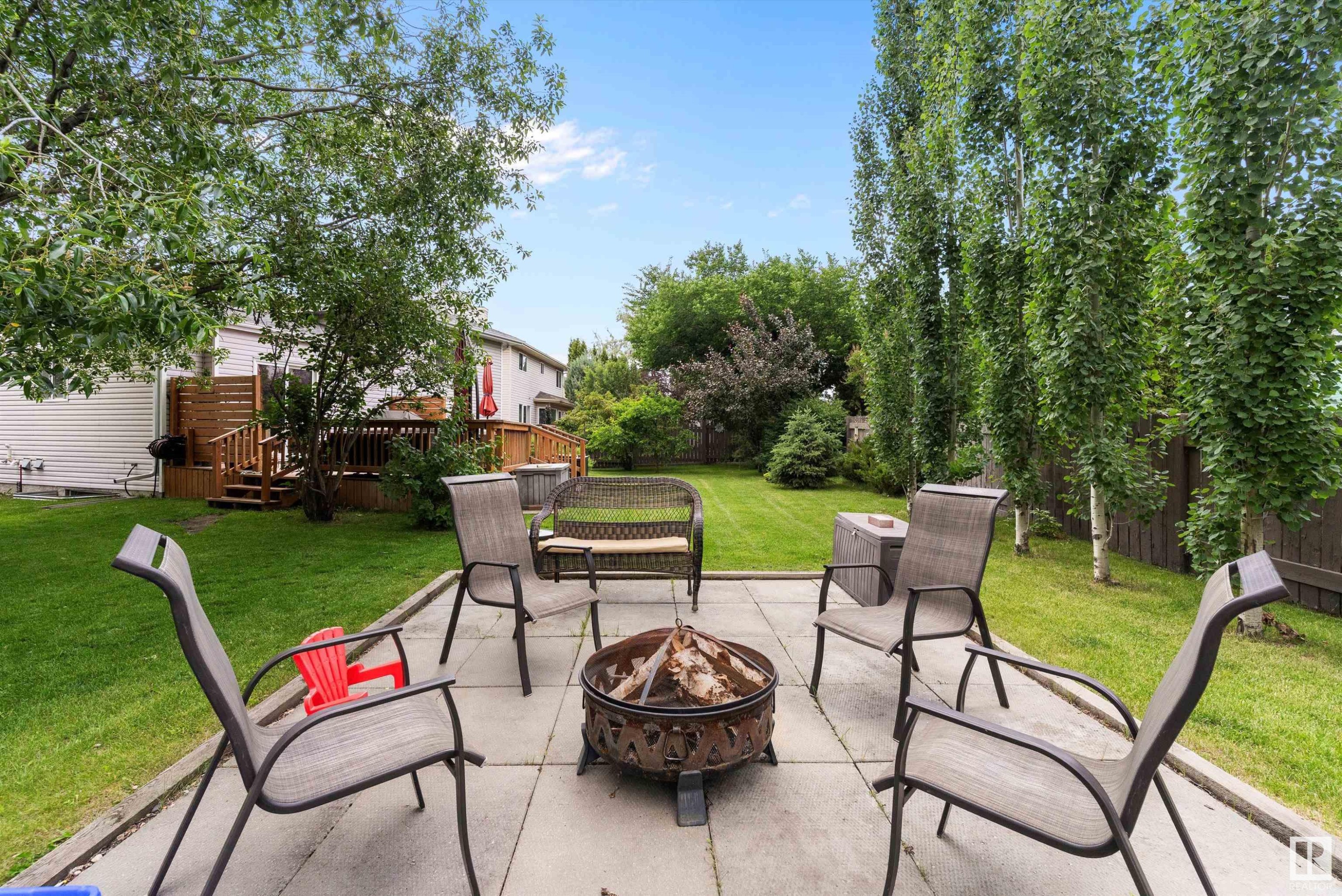 












11108 10A Avenue

,
Edmonton,




AB
T6J 6S8

