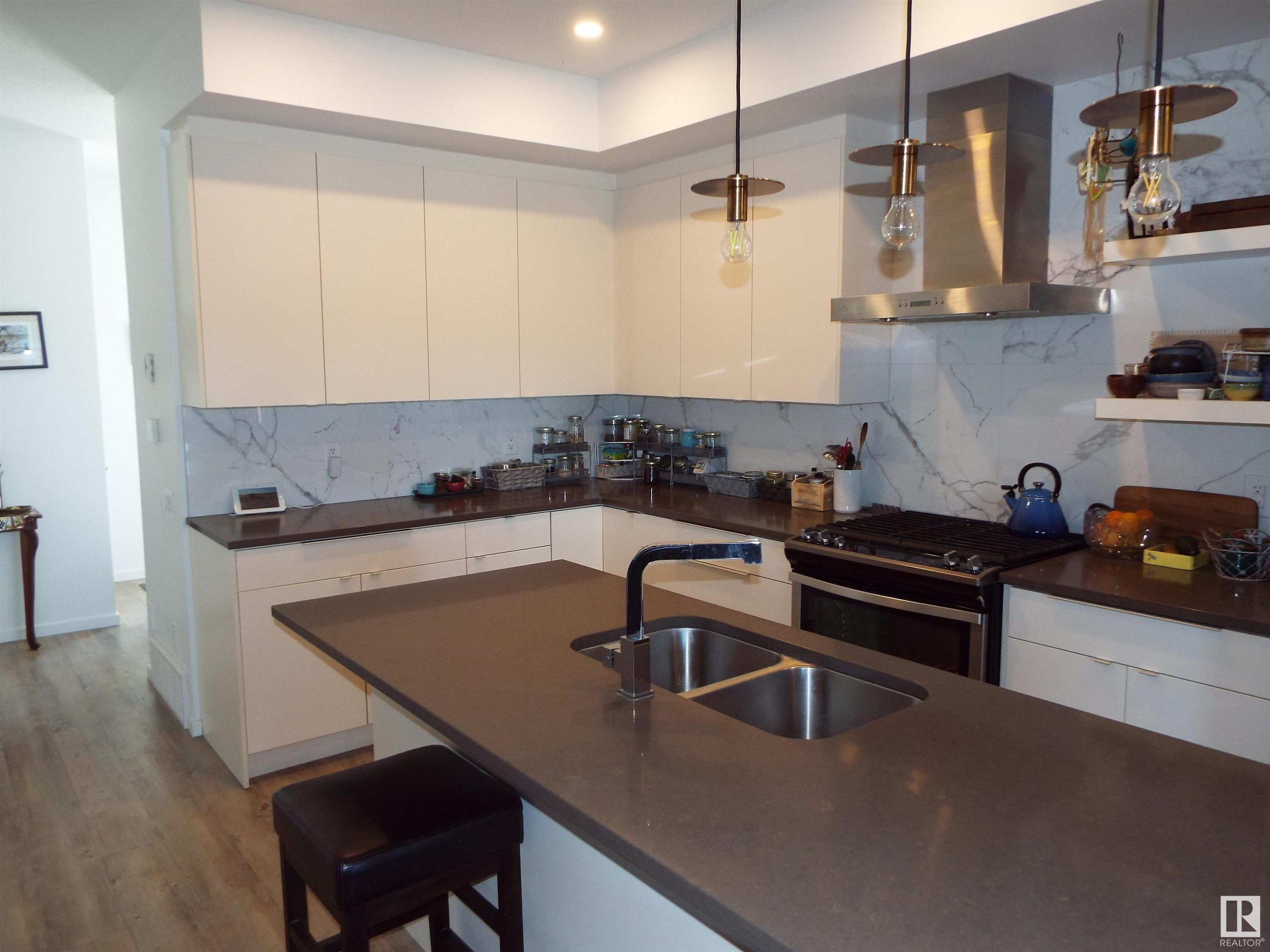 












4706 4706 67 Street

,
Beaumont,




AB
T4X 1Z9

