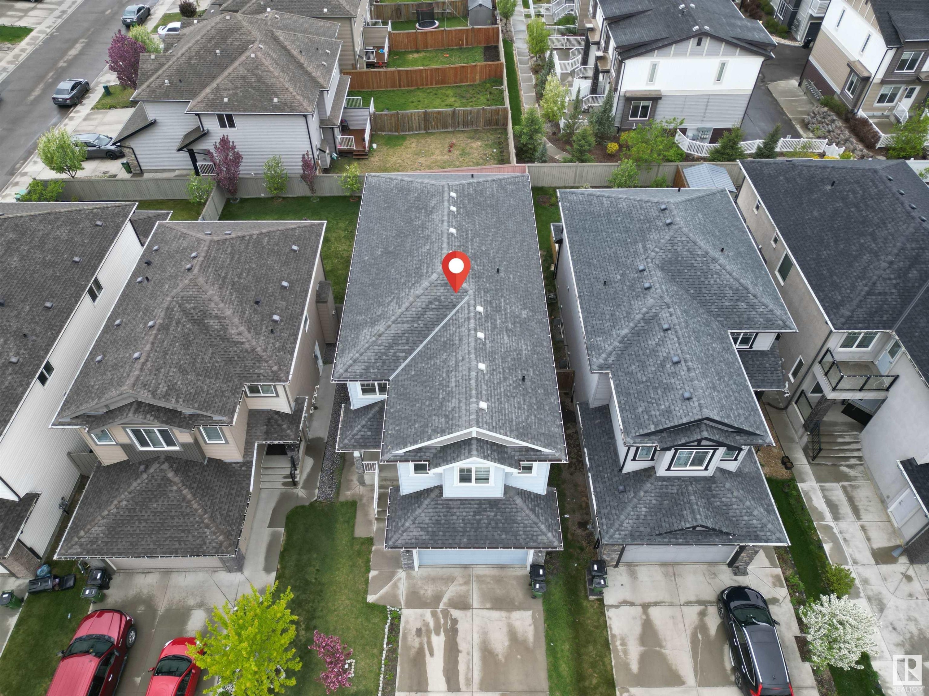












2212 22 Street

,
Edmonton,




AB
T6T 0Z1

