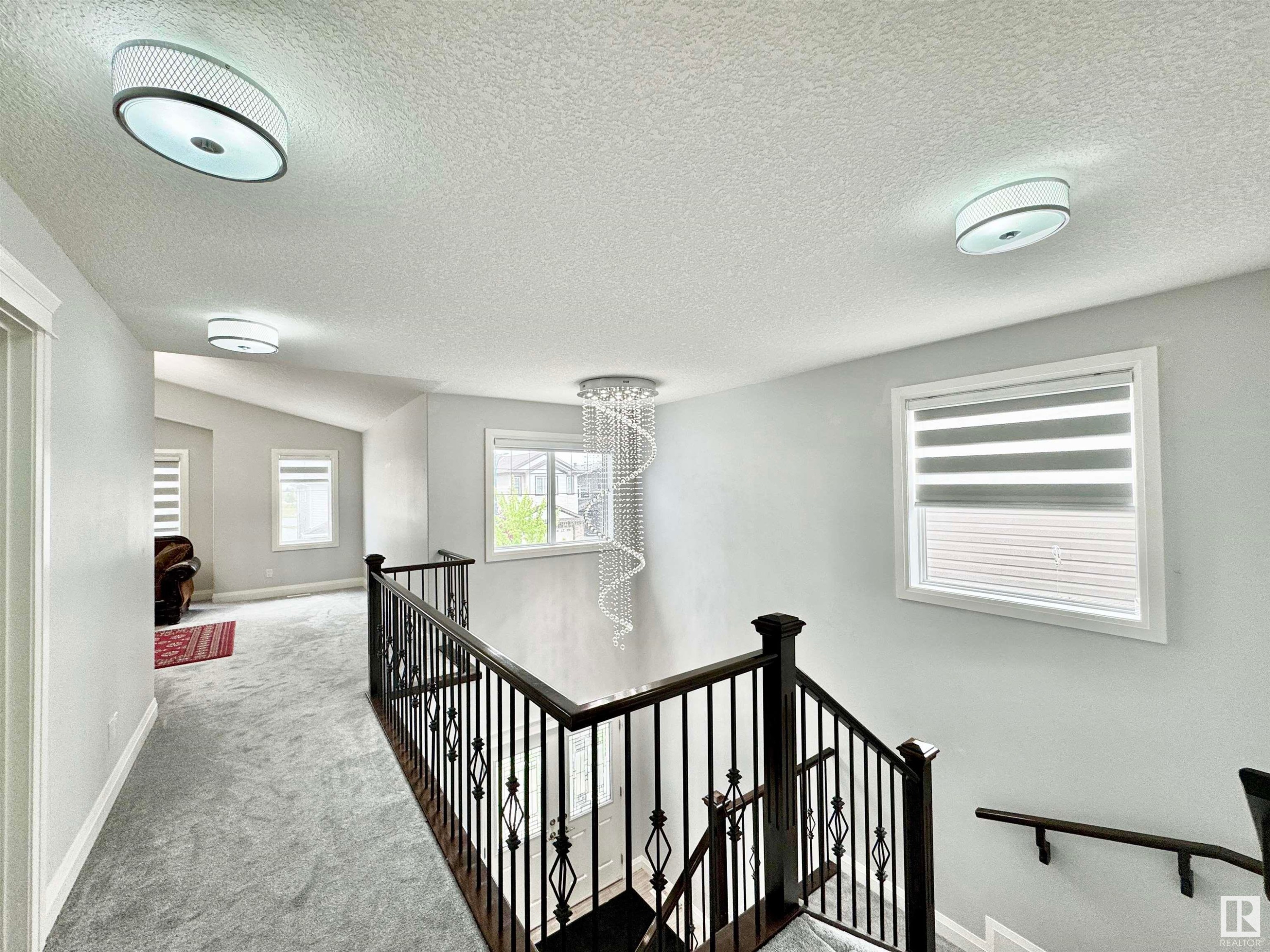 












2212 22 Street

,
Edmonton,




AB
T6T 0Z1

