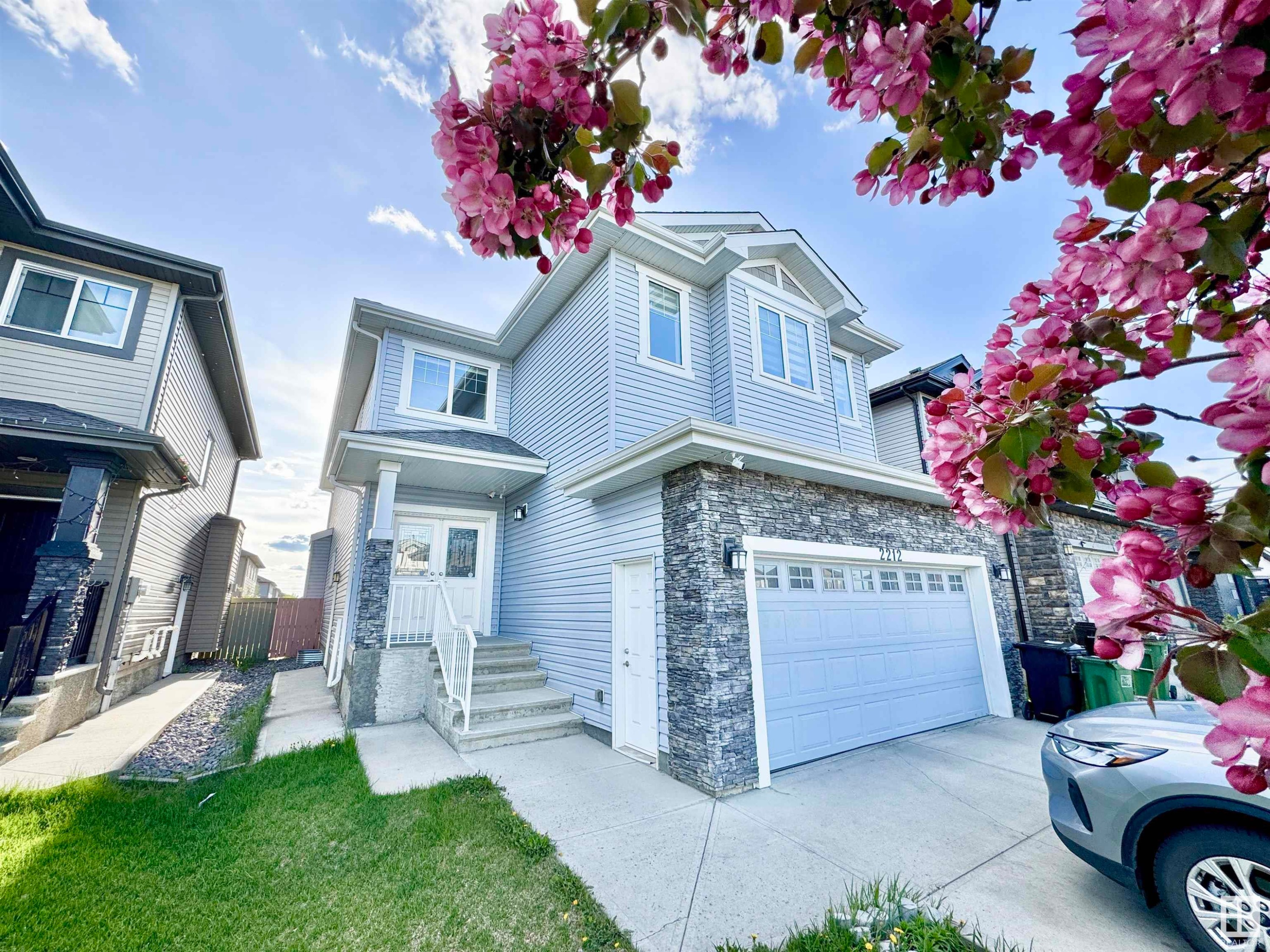 












2212 22 Street

,
Edmonton,




AB
T6T 0Z1

