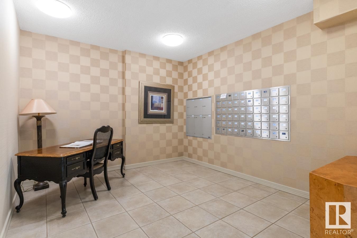 












402 9929 SASKATCHEWAN Drive

,
Edmonton,




AB
T6E 6E5

