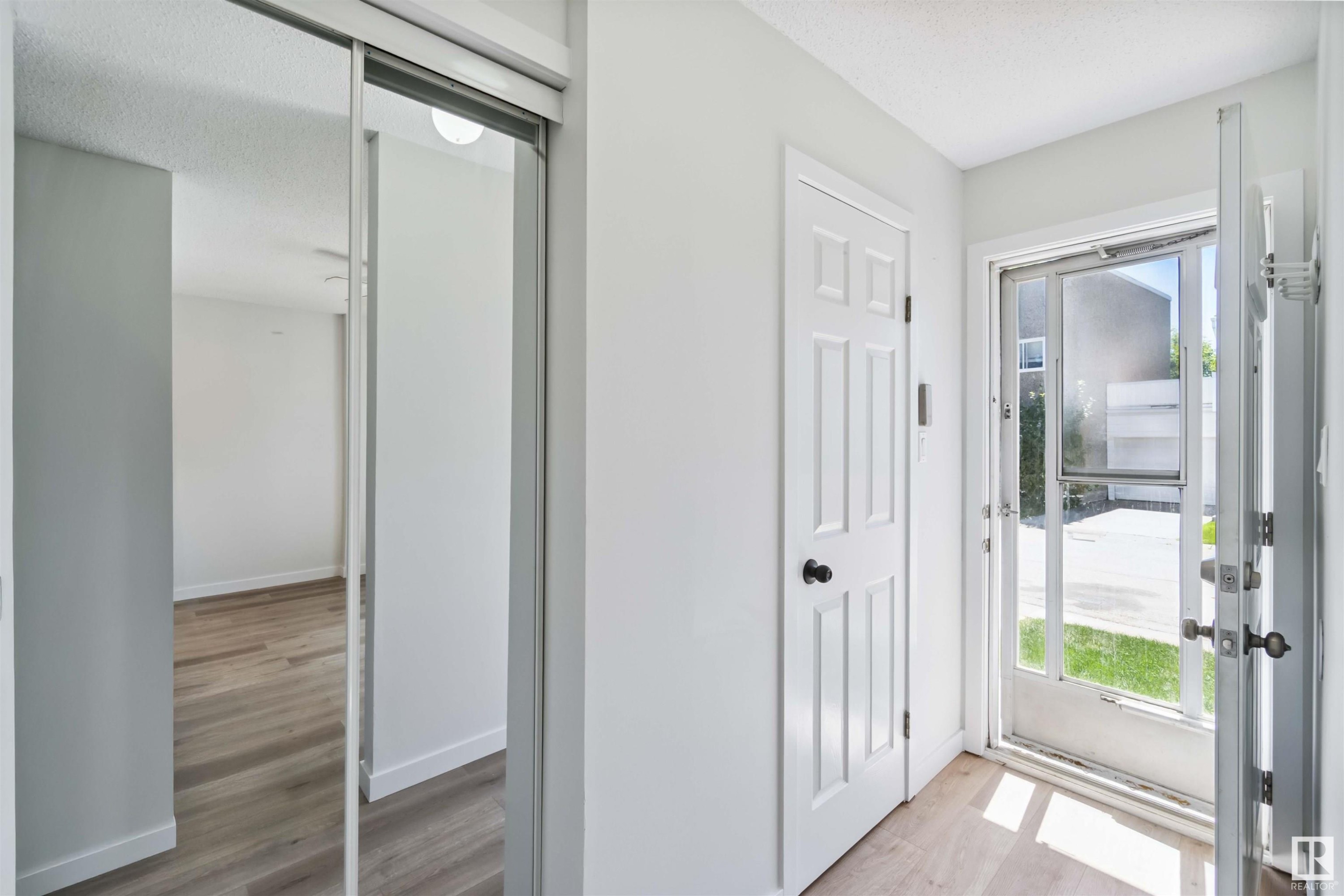 












1096 MILLBOURNE E

,
Edmonton,




AB
T6K 1W1

