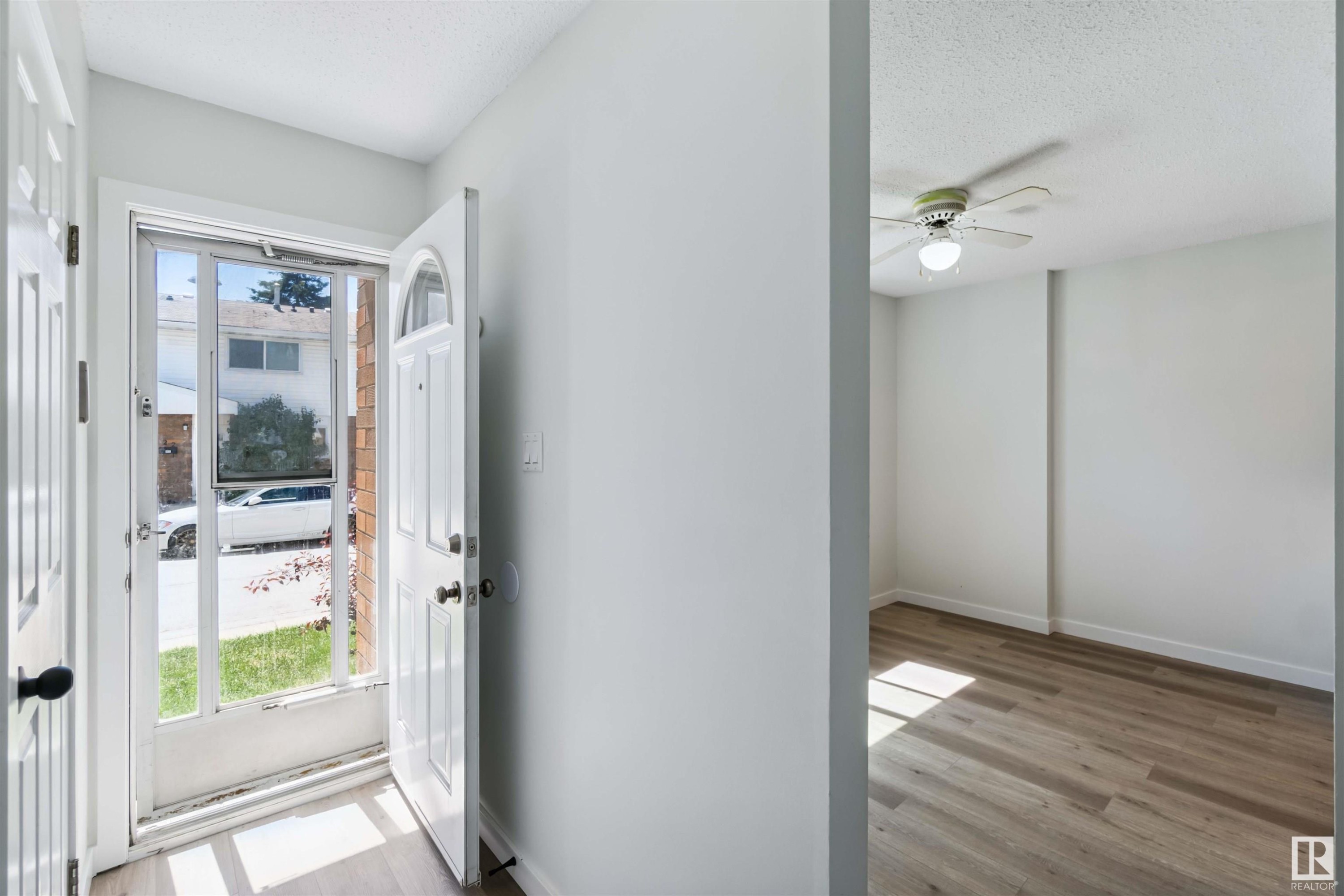 












1096 MILLBOURNE E

,
Edmonton,




AB
T6K 1W1

