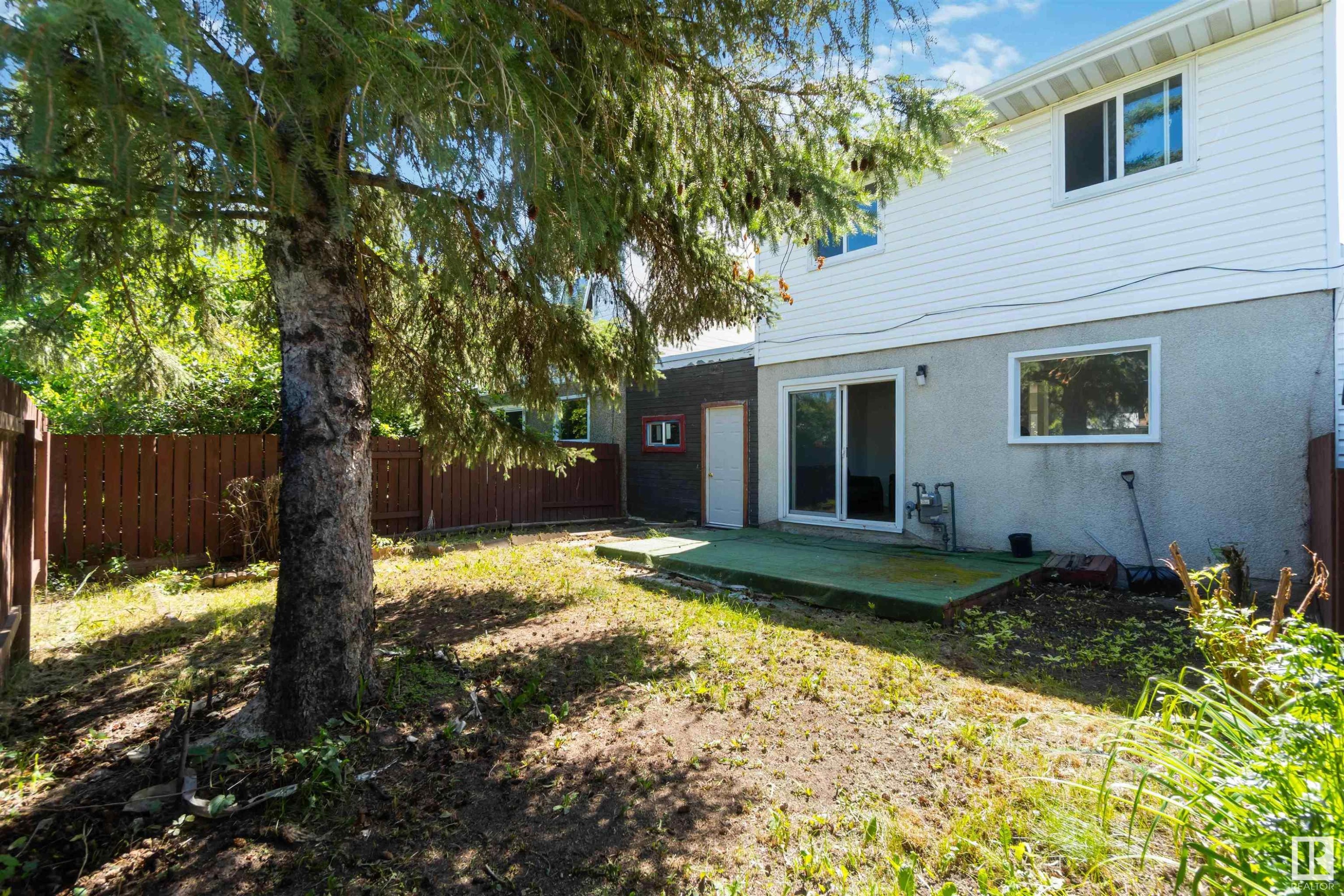 












1096 MILLBOURNE E

,
Edmonton,




AB
T6K 1W1

