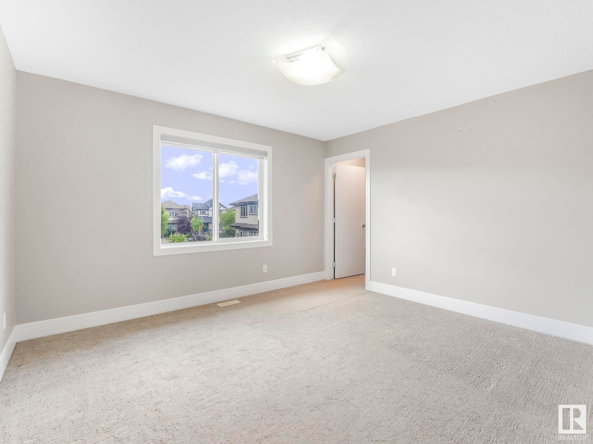 












2421 ASHCRAFT Crescent

,
Edmonton,




AB
T6W 2M9

