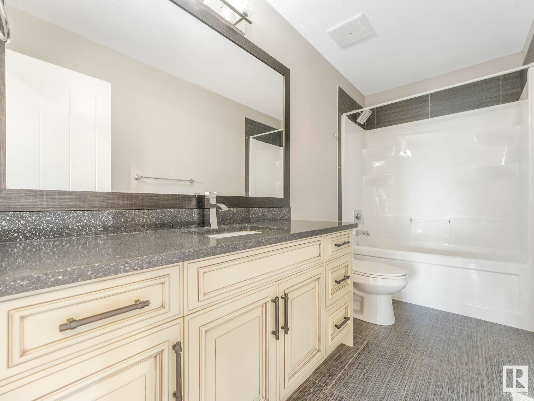 












2421 ASHCRAFT Crescent

,
Edmonton,




AB
T6W 2M9

