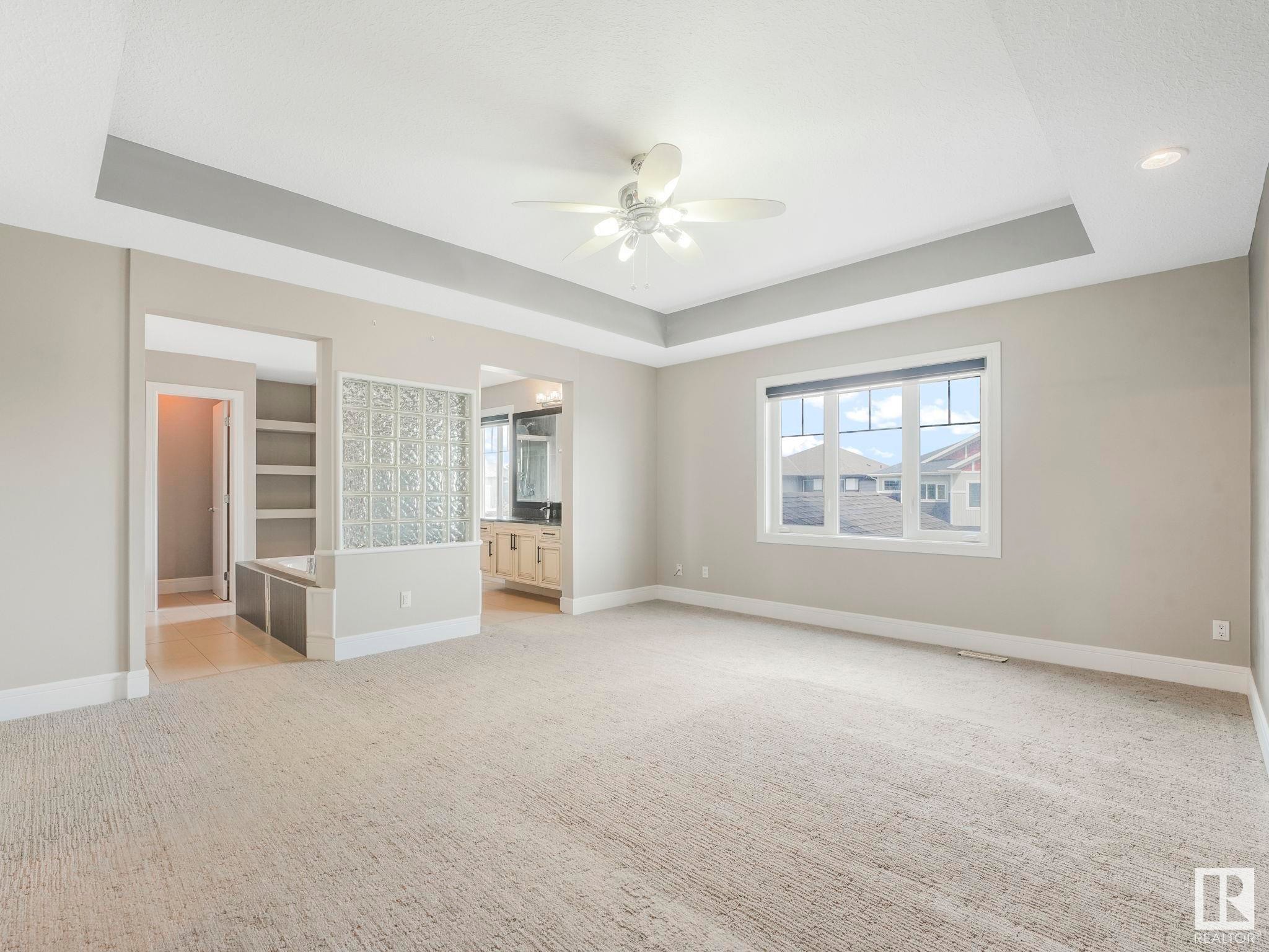 












2421 ASHCRAFT Crescent

,
Edmonton,




AB
T6W 2M9

