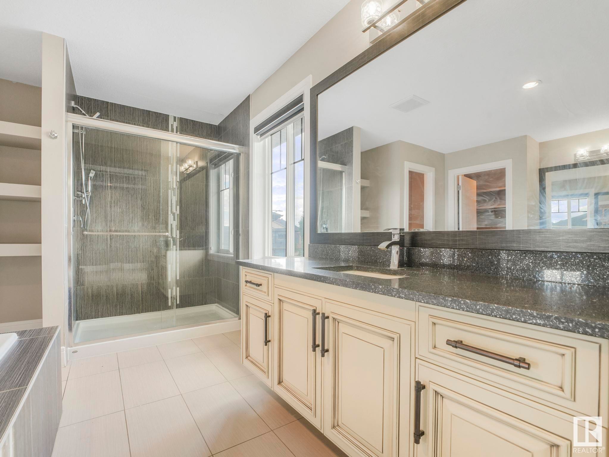 












2421 ASHCRAFT Crescent

,
Edmonton,




AB
T6W 2M9

