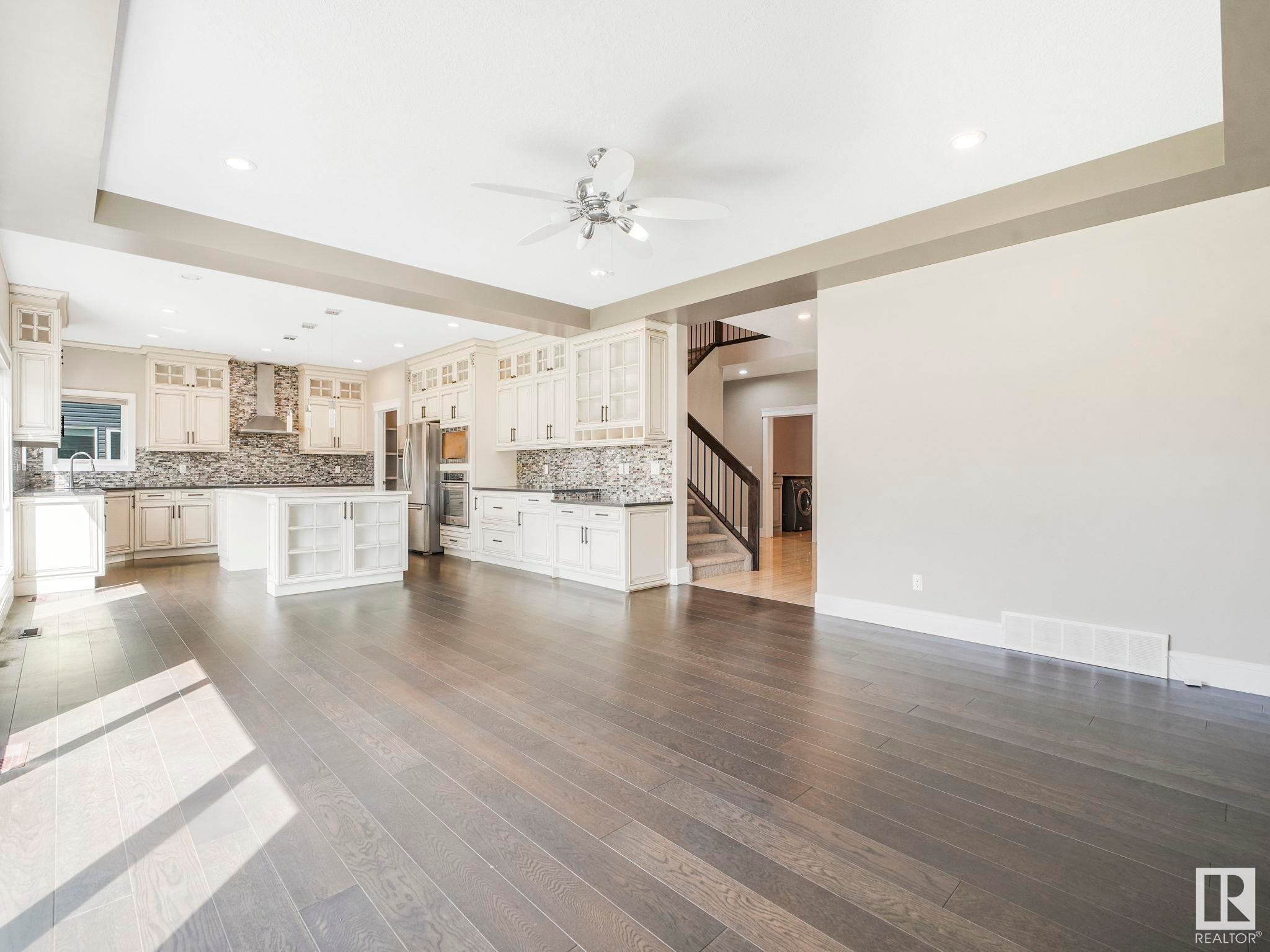 












2421 ASHCRAFT Crescent

,
Edmonton,




AB
T6W 2M9

