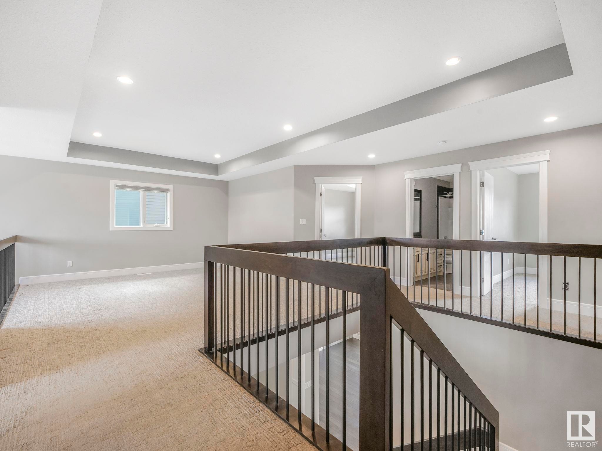 












2421 ASHCRAFT Crescent

,
Edmonton,




AB
T6W 2M9

