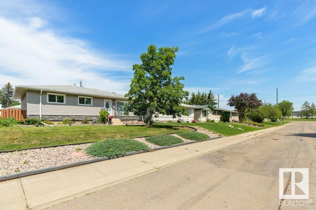 












6840 83 Avenue

,
Edmonton,




AB
T6B 0G5

