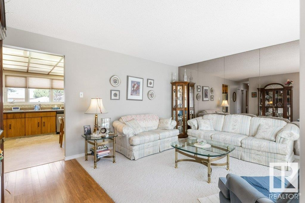 












6840 83 Avenue

,
Edmonton,




AB
T6B 0G5


