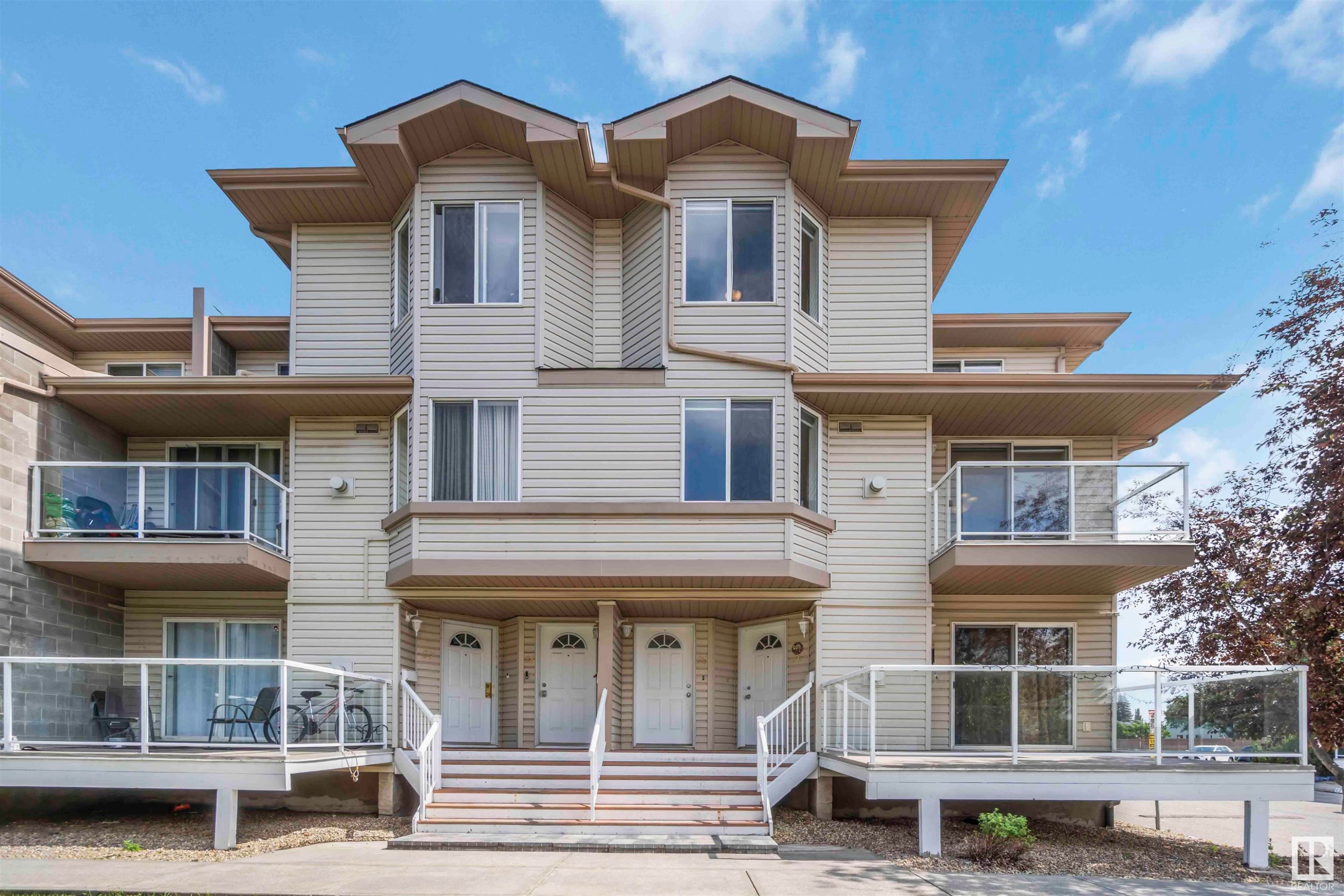 












25 2505 42 Street

,
Edmonton,




AB
T6L 7G8


