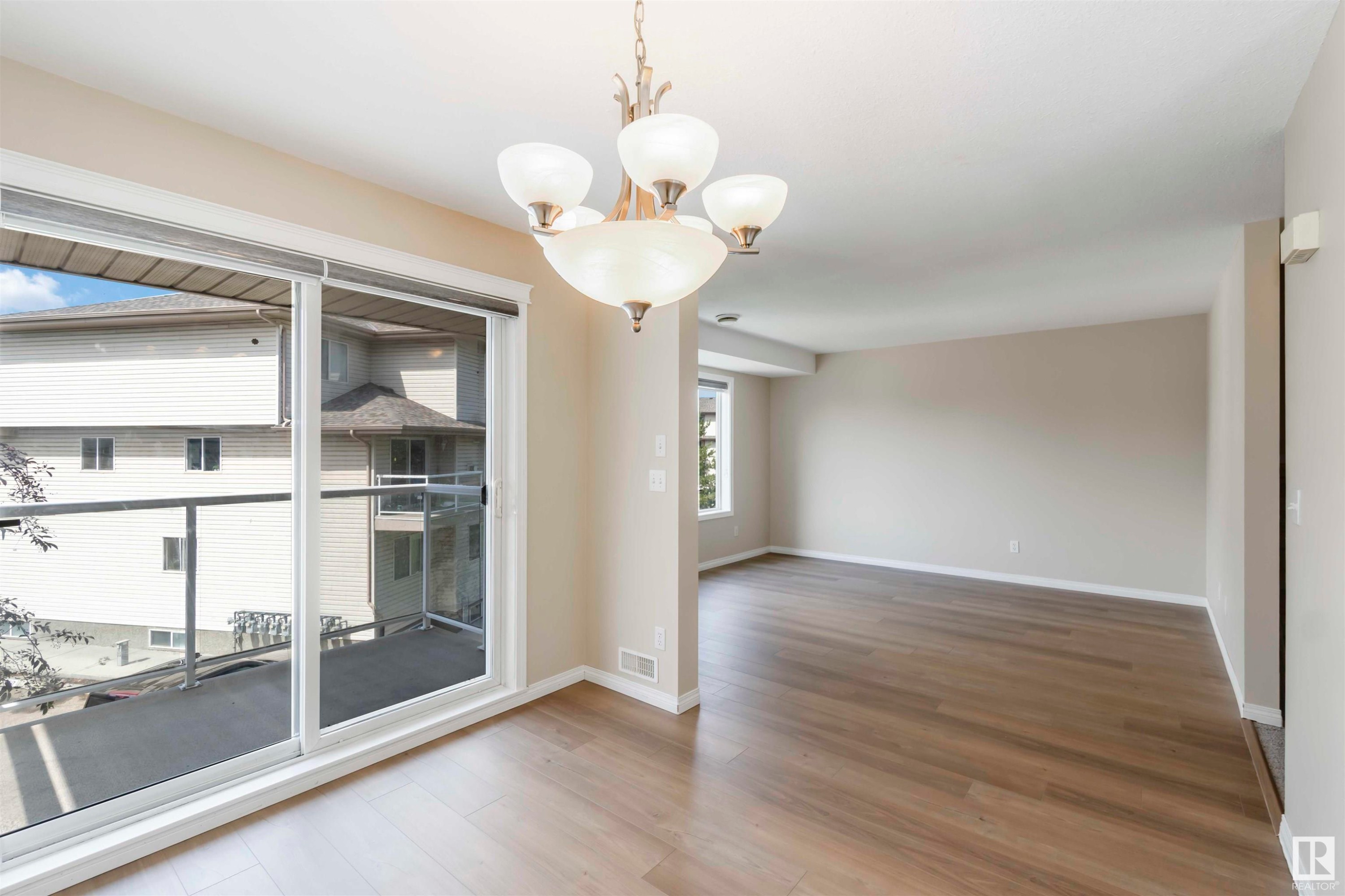 












25 2505 42 Street

,
Edmonton,




AB
T6L 7G8

