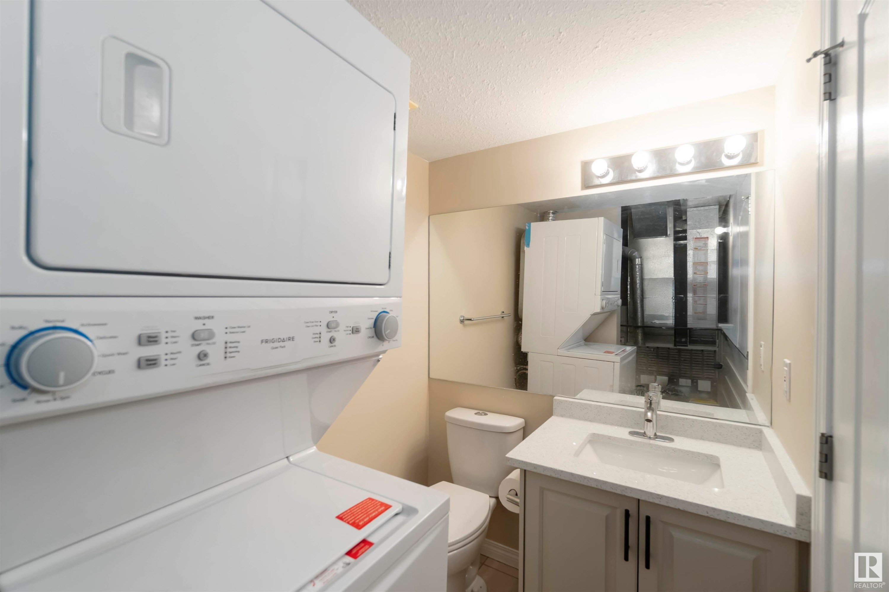 












25 2505 42 Street

,
Edmonton,




AB
T6L 7G8

