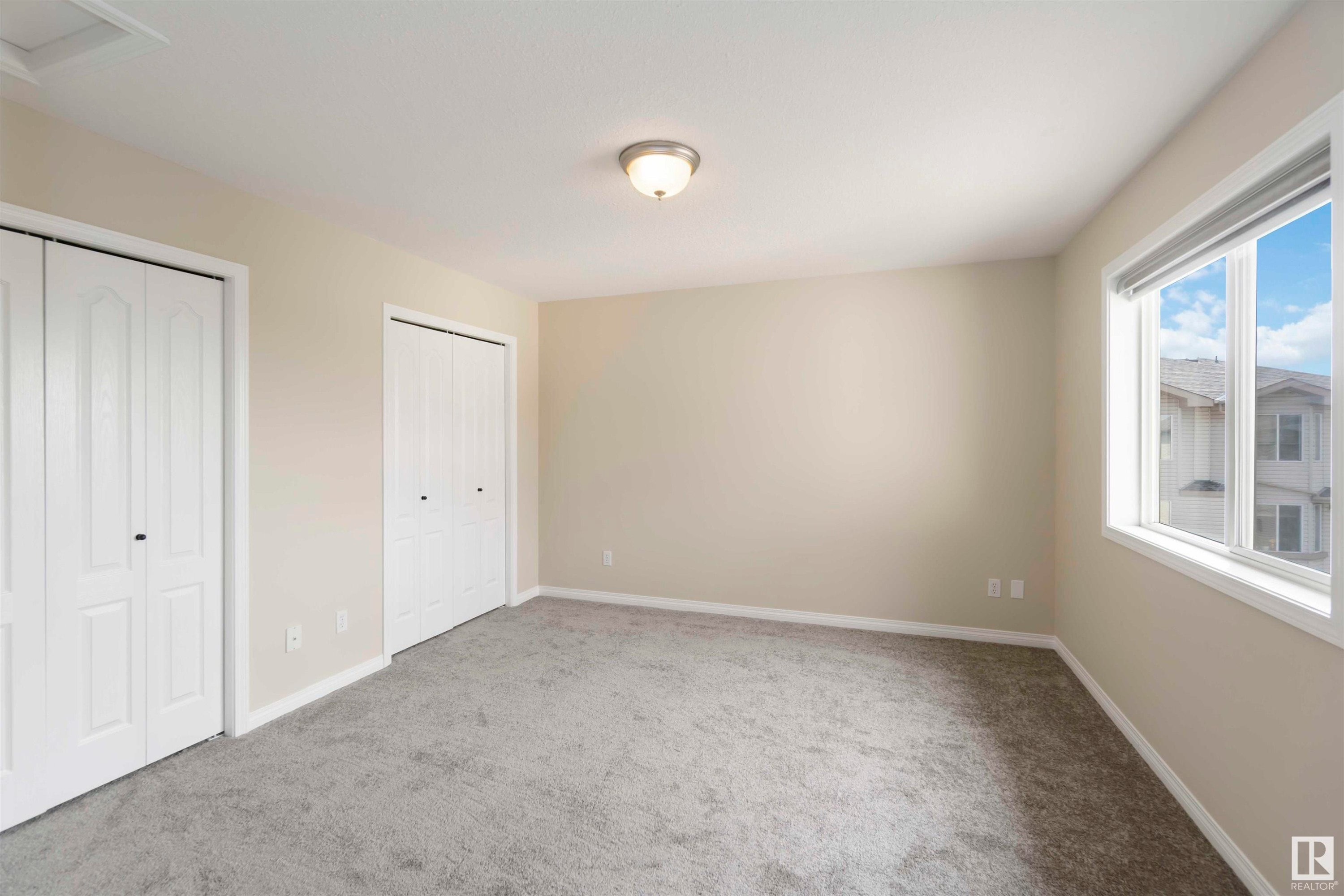 












25 2505 42 Street

,
Edmonton,




AB
T6L 7G8

