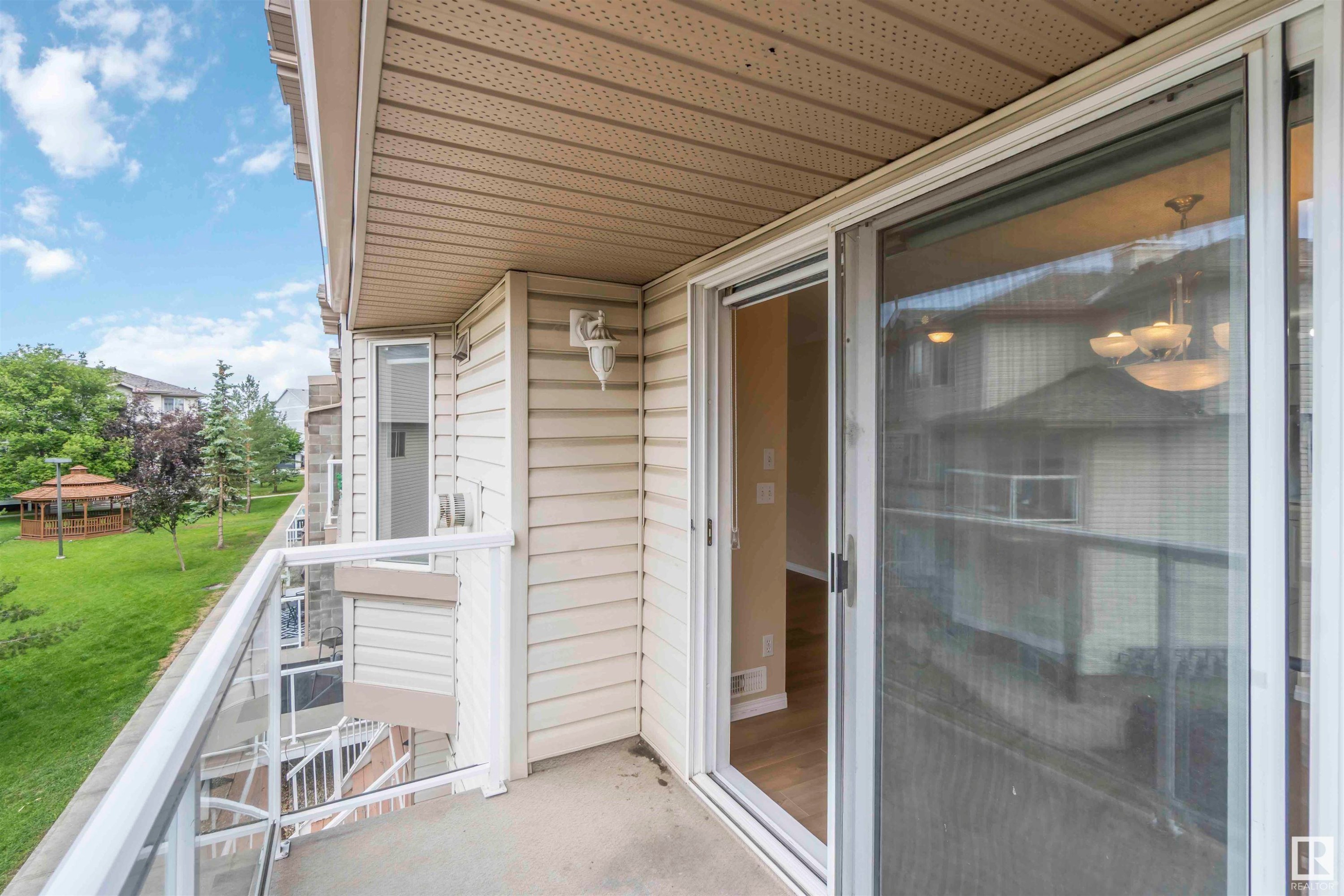 












25 2505 42 Street

,
Edmonton,




AB
T6L 7G8

