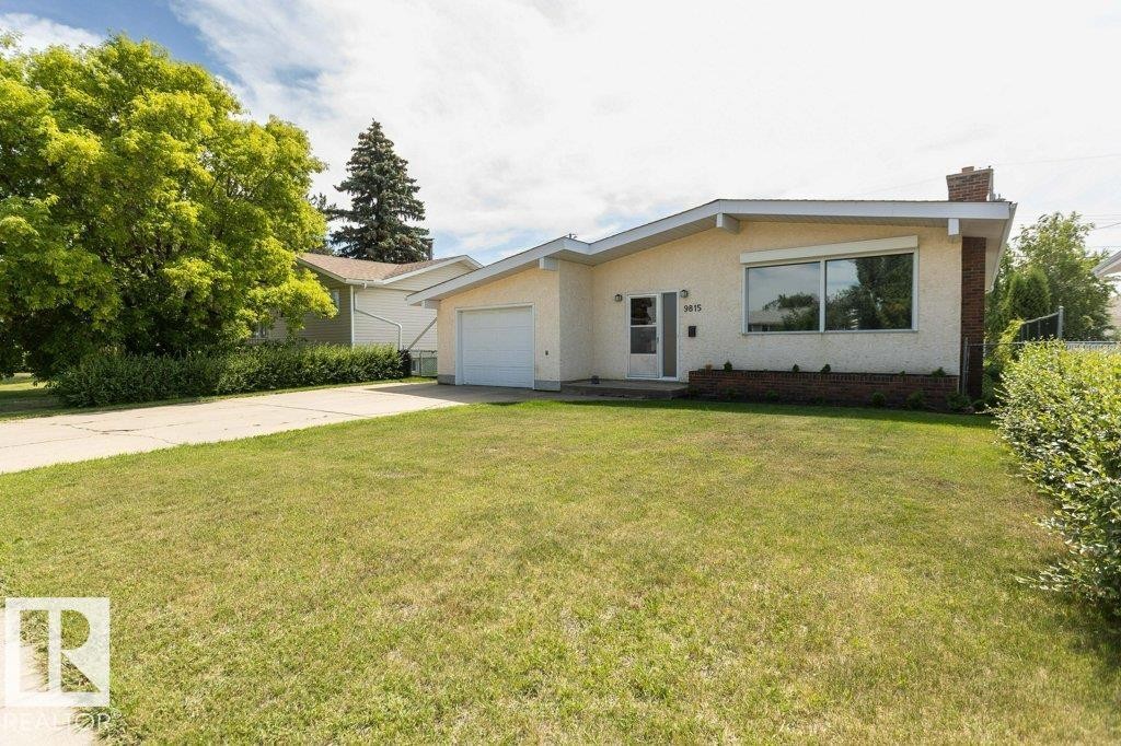 












9815 97 Street

,
Westlock,




AB
T7P 2A4

