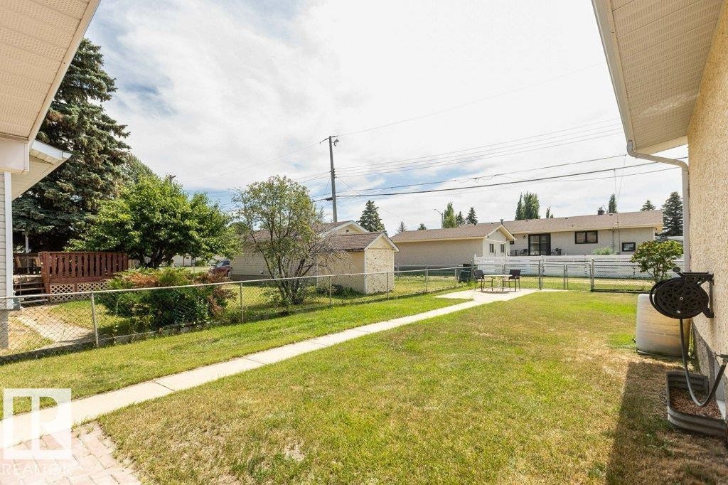 












9815 97 Street

,
Westlock,




AB
T7P 2A4

