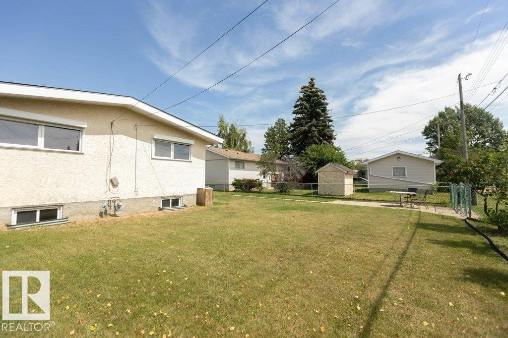 












9815 97 Street

,
Westlock,




AB
T7P 2A4

