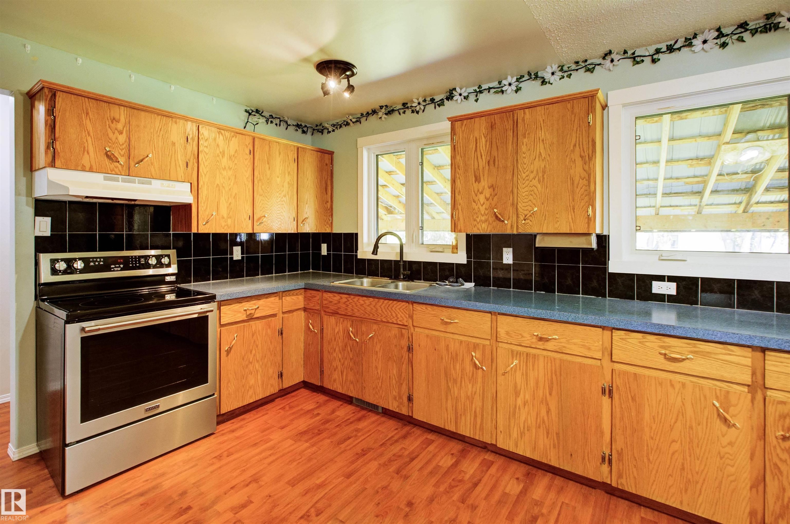 












52 Thomson Road

,
Fort Assiniboine,




AB
T0G 1A0

