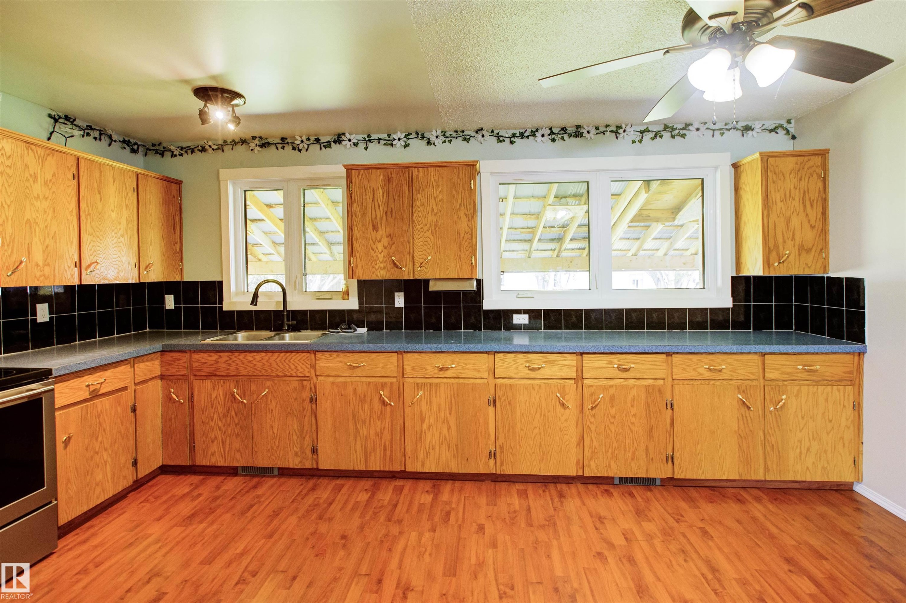 












52 Thomson Road

,
Fort Assiniboine,




AB
T0G 1A0

