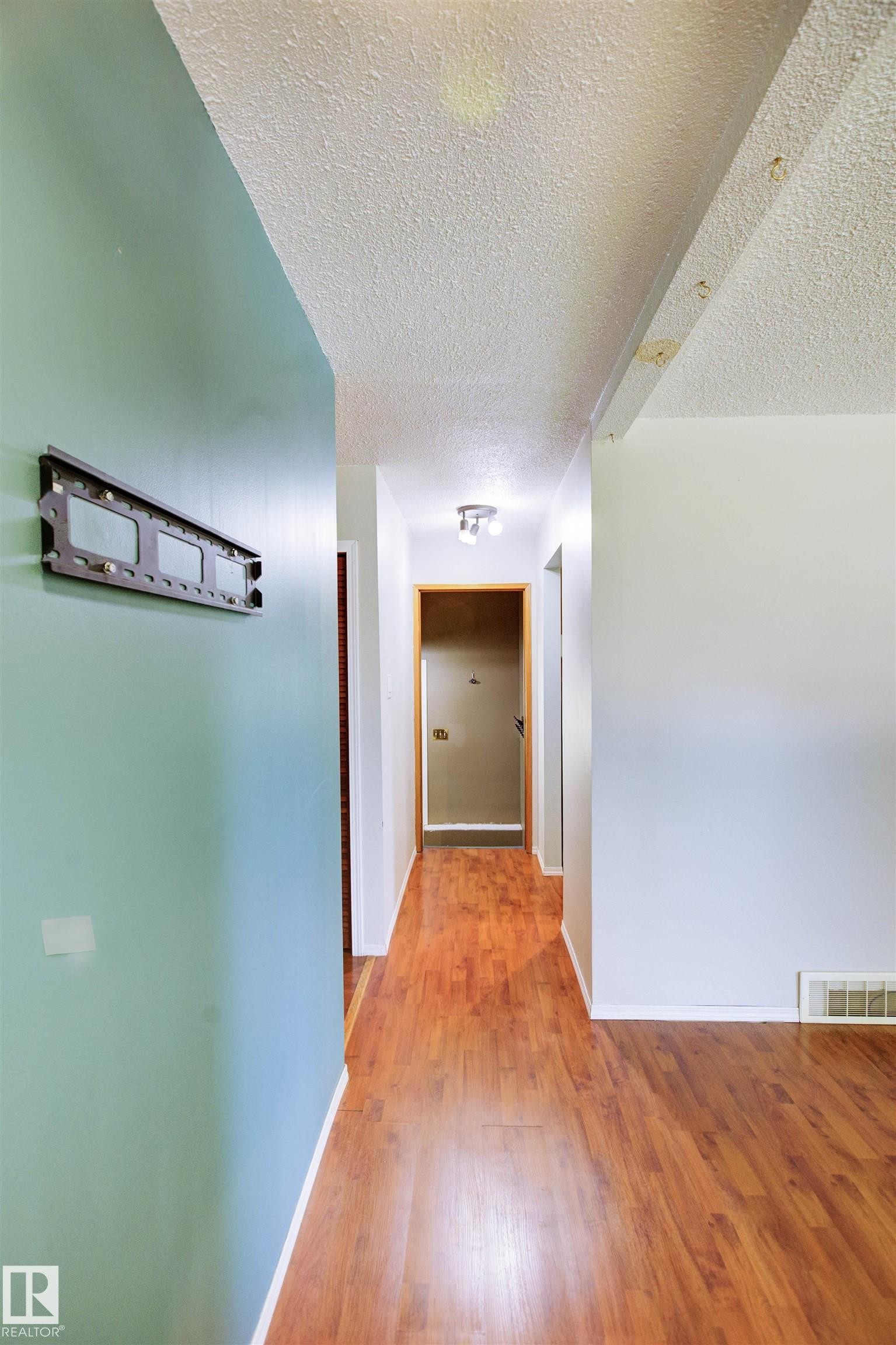 












52 Thomson Road

,
Fort Assiniboine,




AB
T0G 1A0

