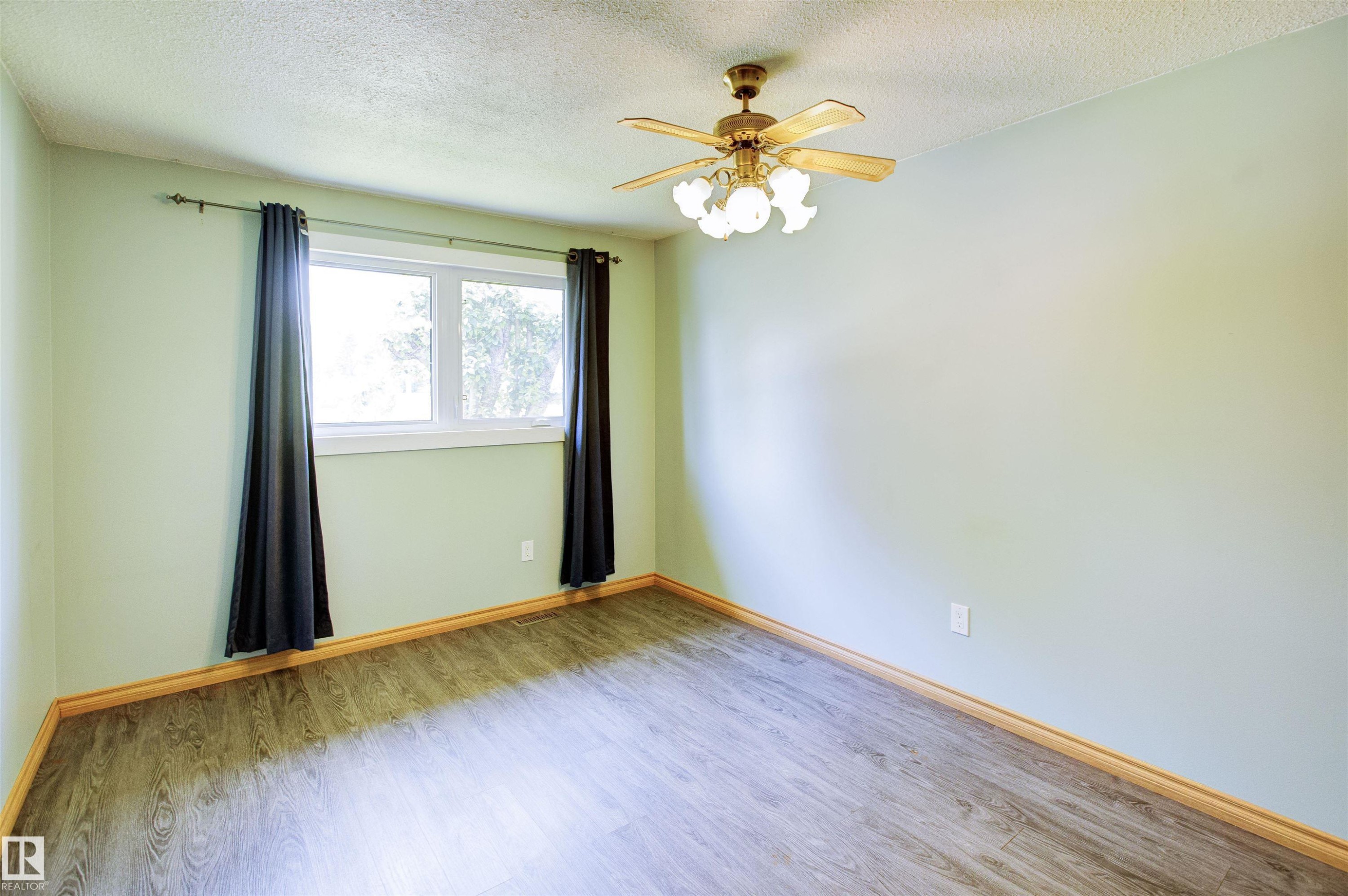












52 Thomson Road

,
Fort Assiniboine,




AB
T0G 1A0

