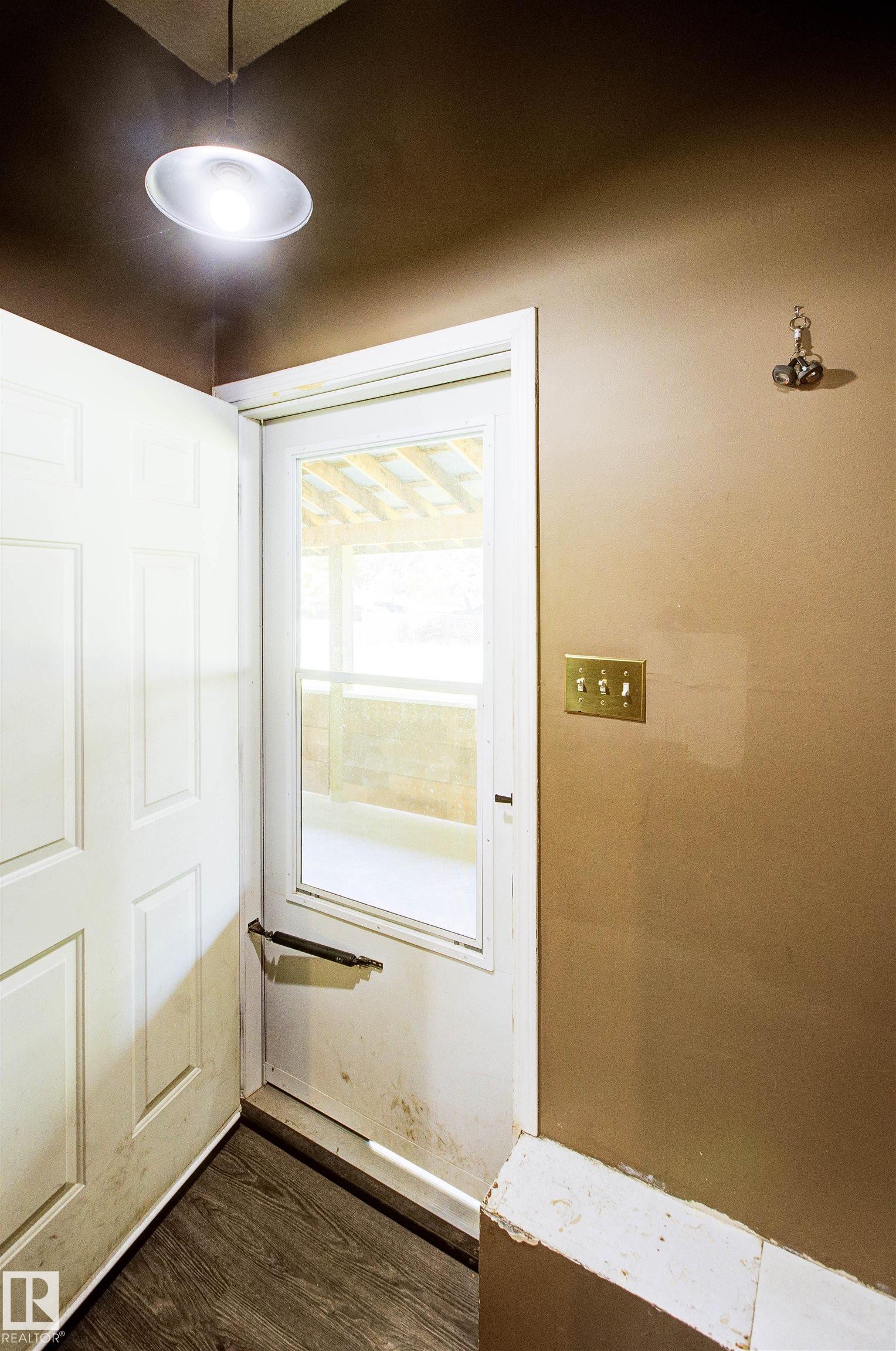 












52 Thomson Road

,
Fort Assiniboine,




AB
T0G 1A0

