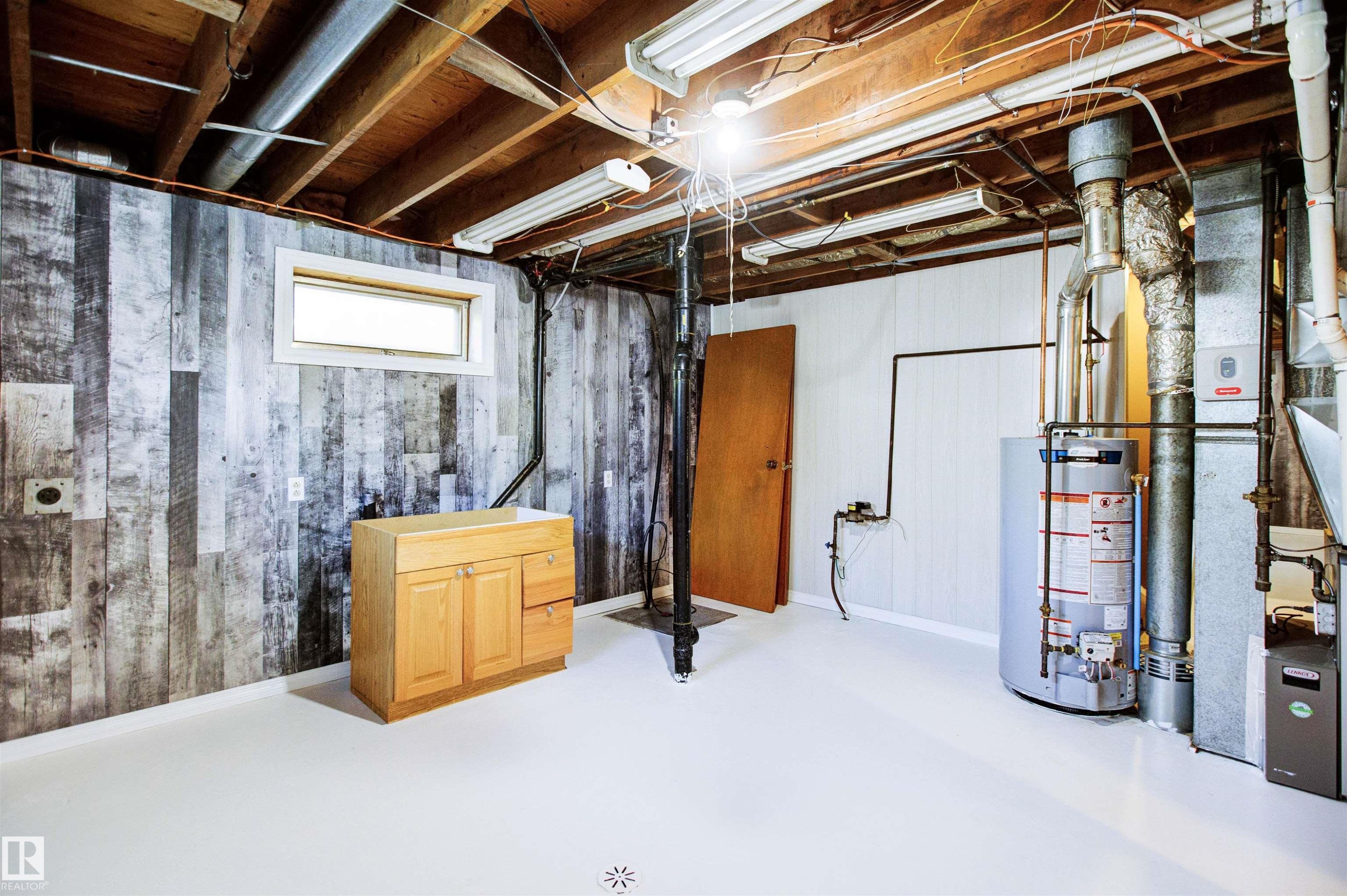 












52 Thomson Road

,
Fort Assiniboine,




AB
T0G 1A0

