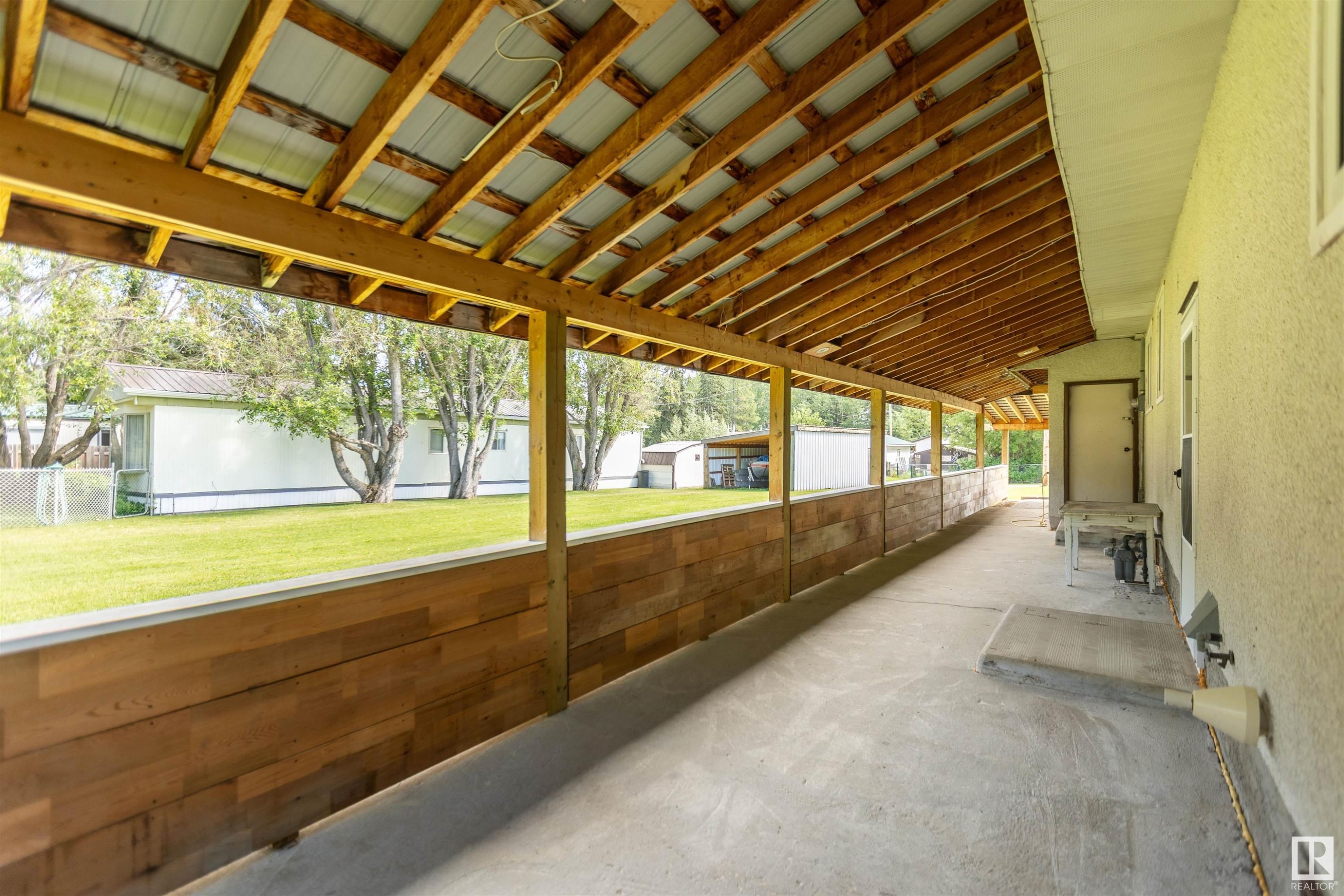 












52 Thomson Road

,
Fort Assiniboine,




AB
T0G 1A0

