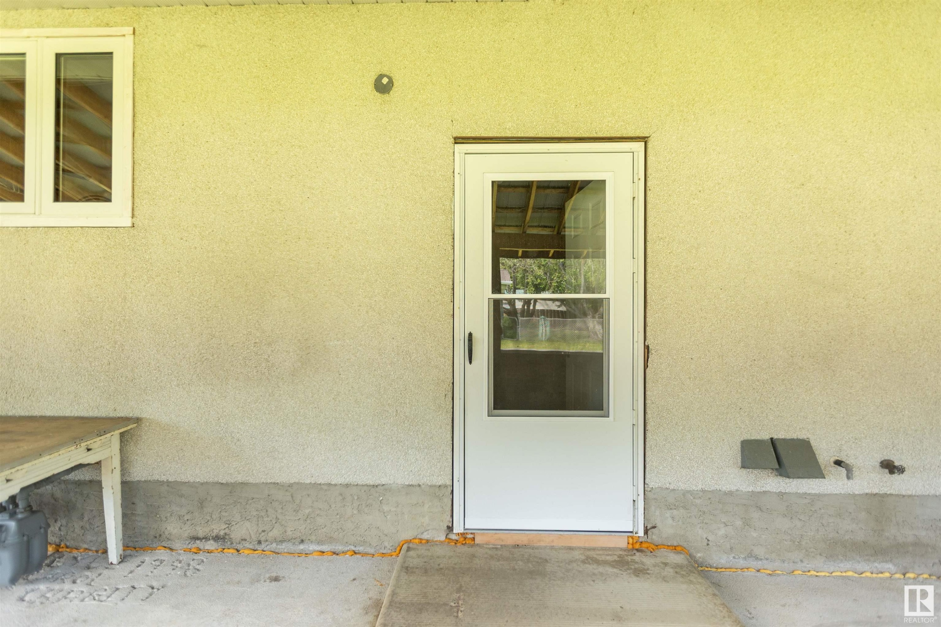 












52 Thomson Road

,
Fort Assiniboine,




AB
T0G 1A0


