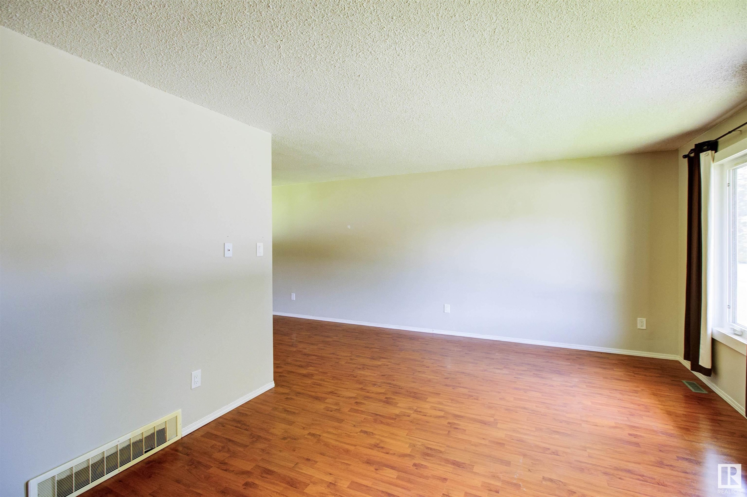 












52 Thomson Road

,
Fort Assiniboine,




AB
T0G 1A0


