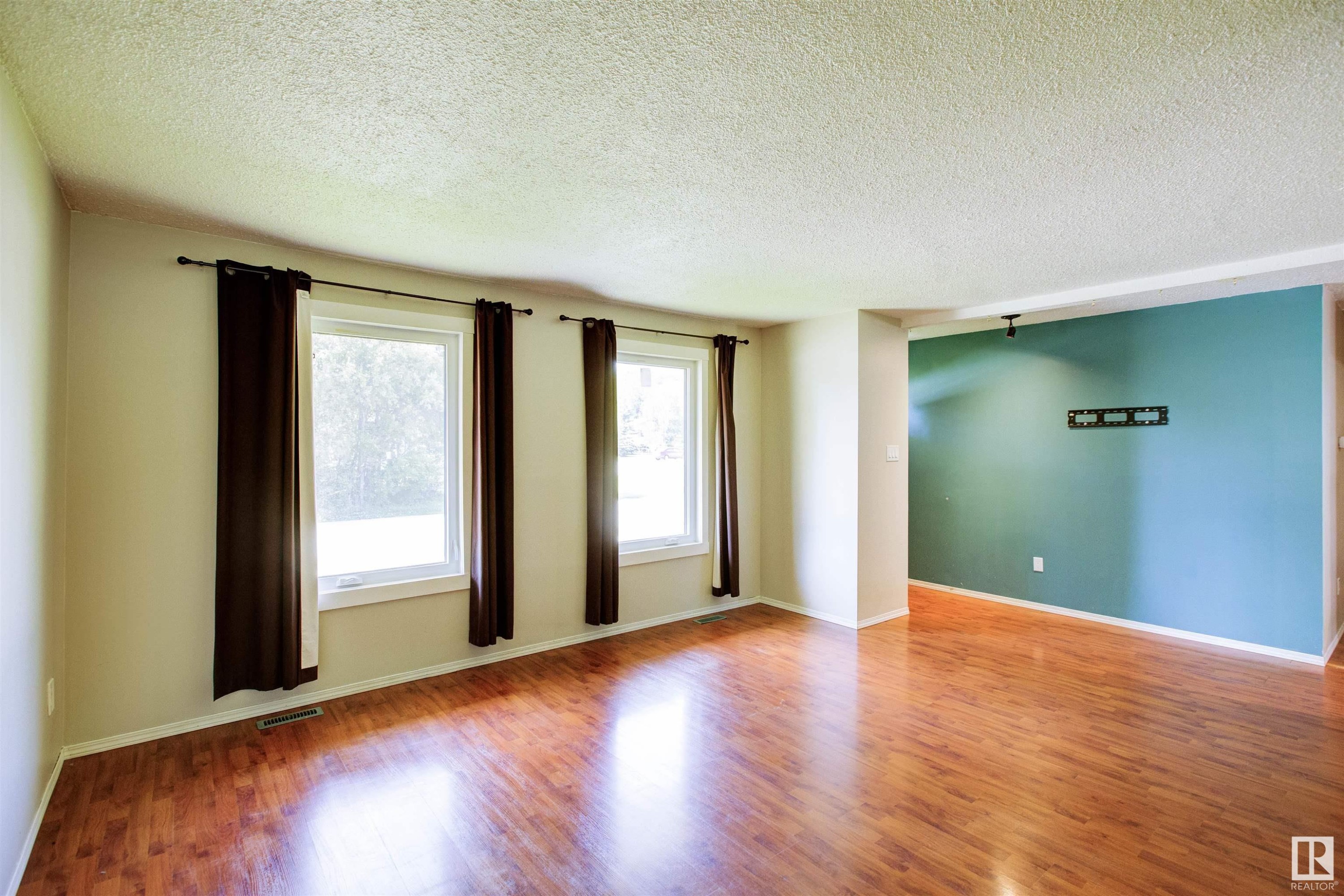 












52 Thomson Road

,
Fort Assiniboine,




AB
T0G 1A0

