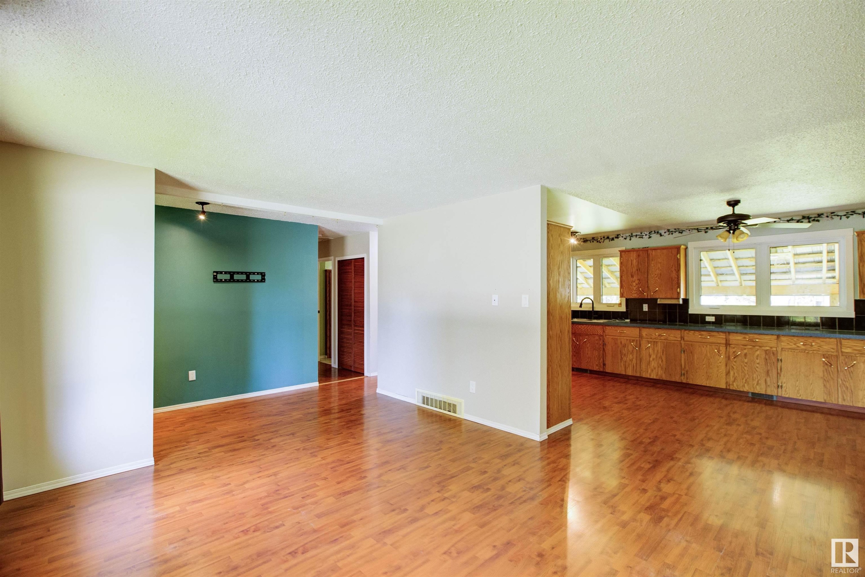 












52 Thomson Road

,
Fort Assiniboine,




AB
T0G 1A0

