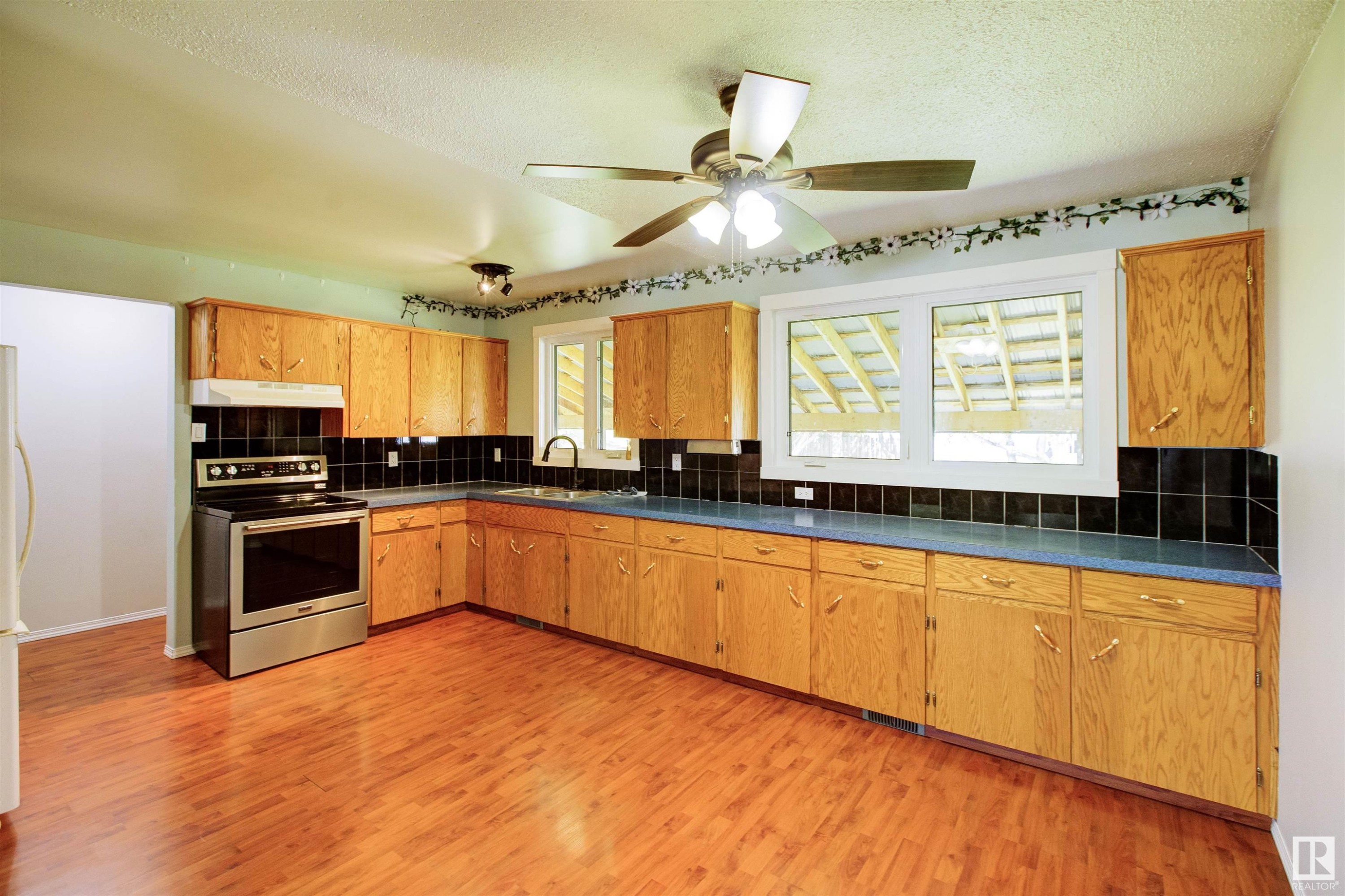 












52 Thomson Road

,
Fort Assiniboine,




AB
T0G 1A0

