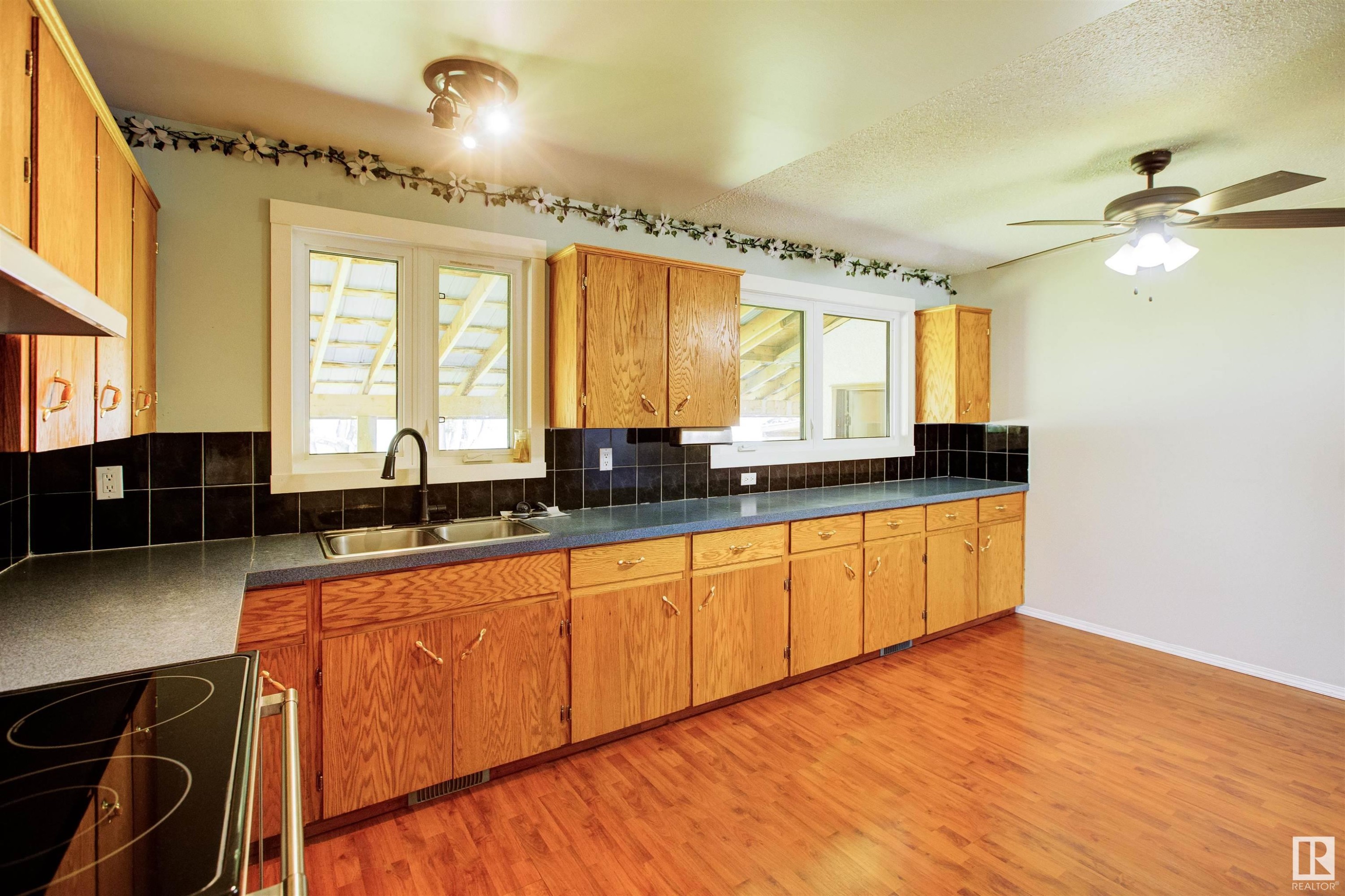 












52 Thomson Road

,
Fort Assiniboine,




AB
T0G 1A0

