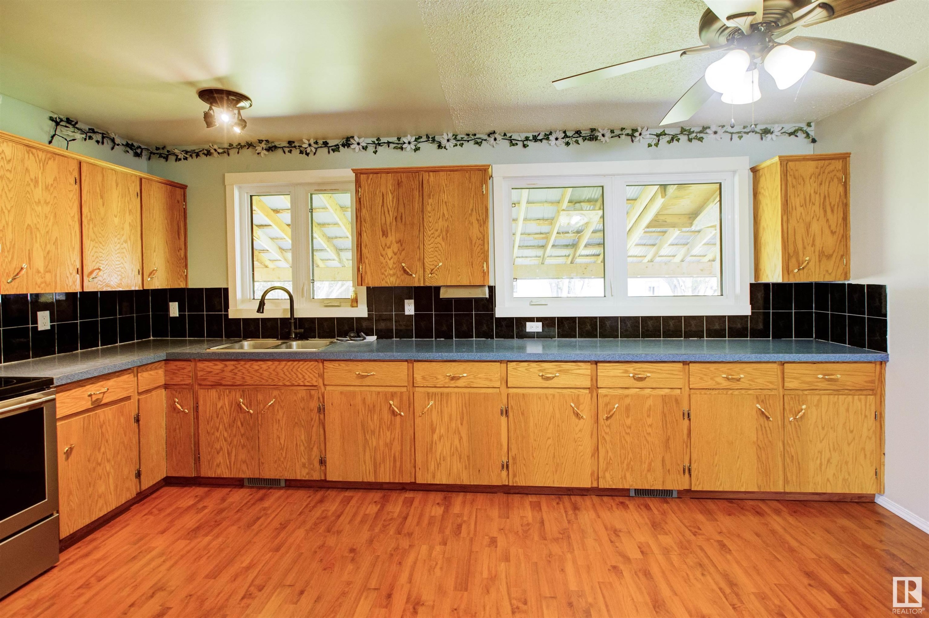 












52 Thomson Road

,
Fort Assiniboine,




AB
T0G 1A0

